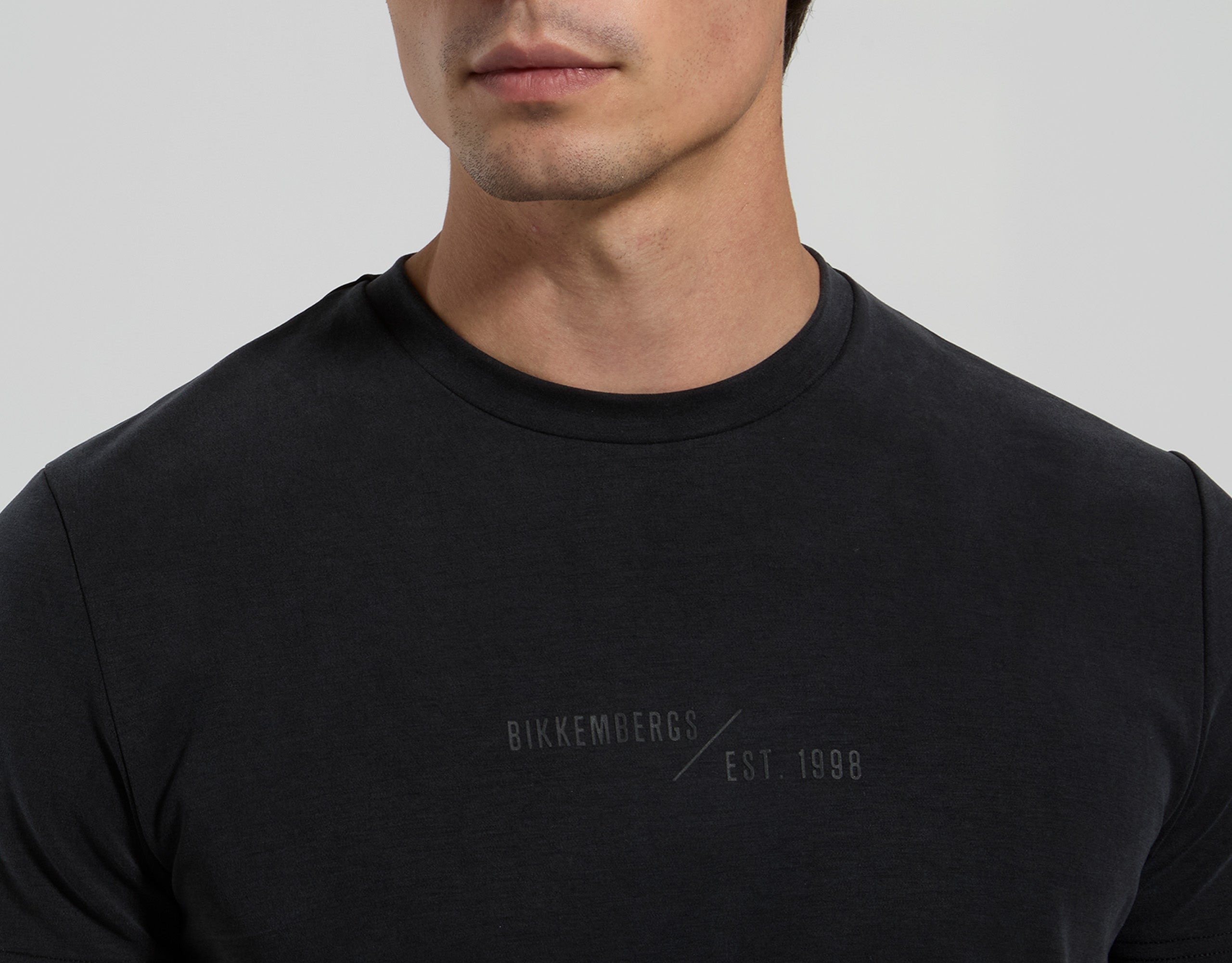 Men's T-shirts: Short and Long-Sleeved T-shirts | Bikkembergs