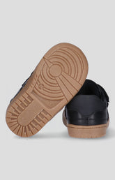 Low-top black sneaker for Boys with Velcro closure and a sporty, versatile design - Full Price | Bikkembergs