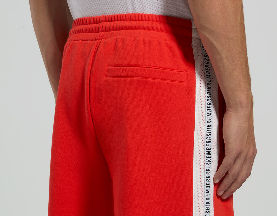 Men's fleece shorts with mesh inserts, FIERY RED, hi-res-1