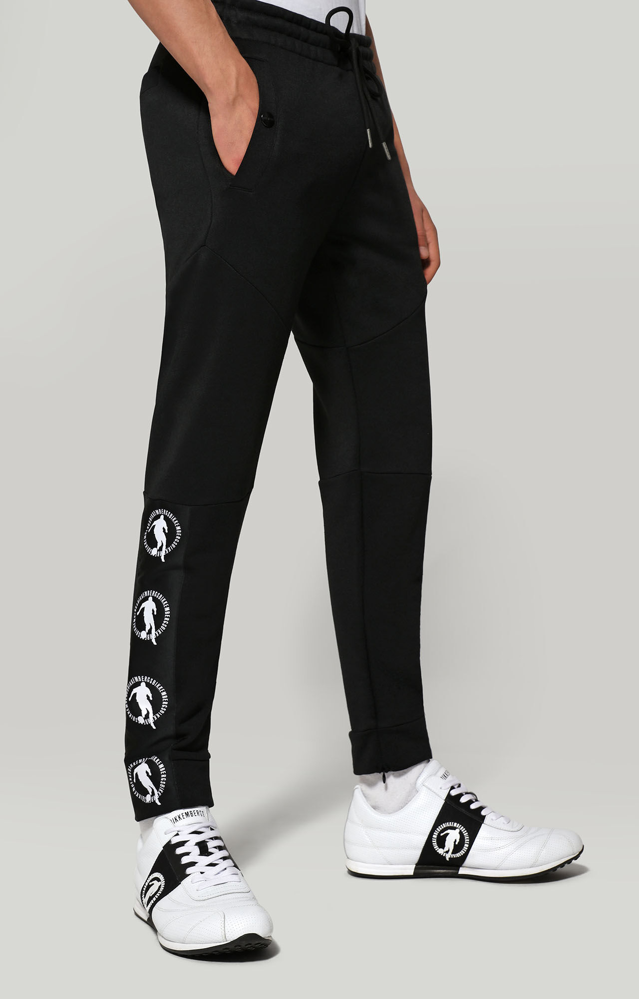 dirk bikkembergs Men's sweatpants with contrast logo