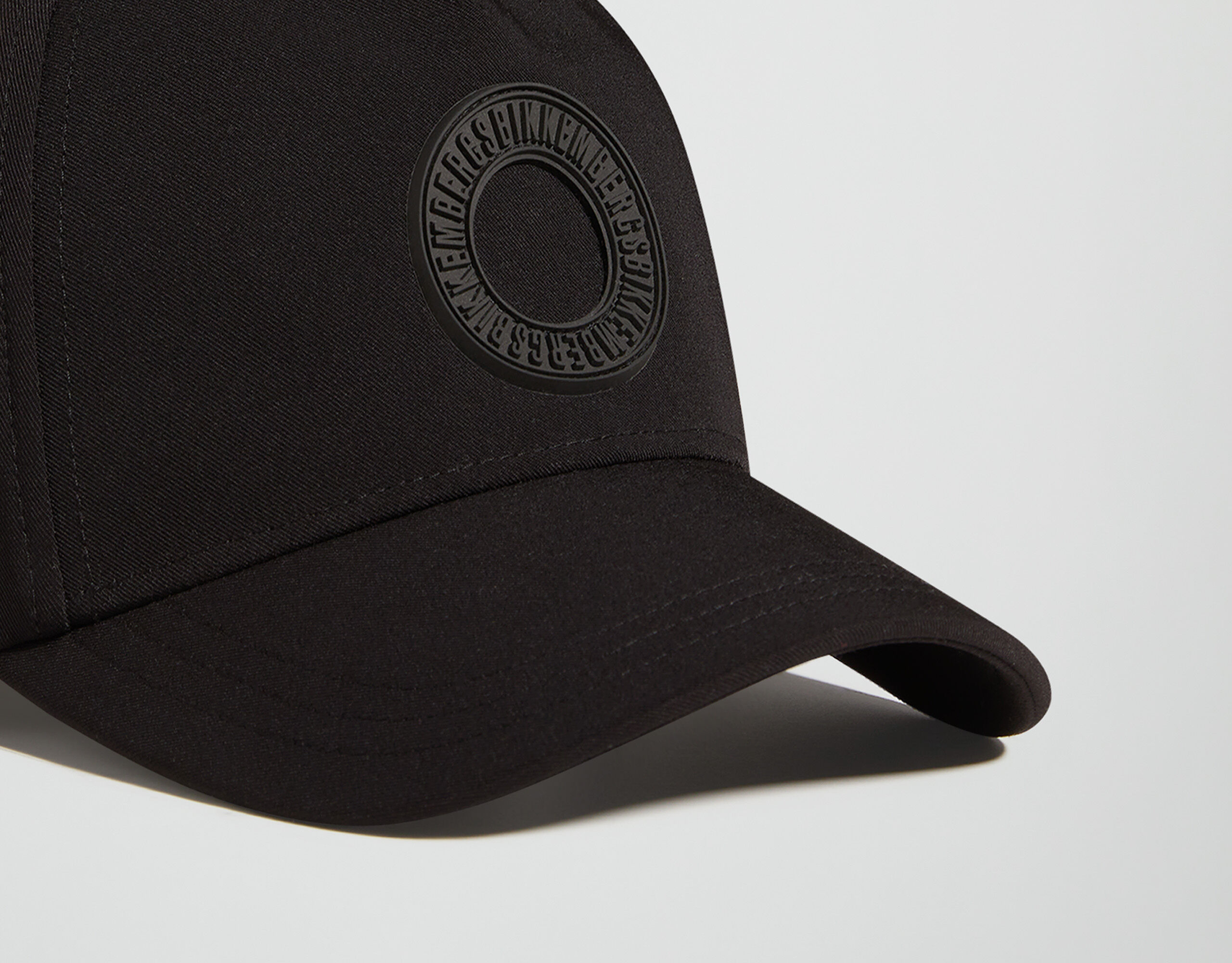 商品画像：初期 DIRK BIKKEMBERGS HOMME 刻印入りメタル ベスト付き - メルカリ 4