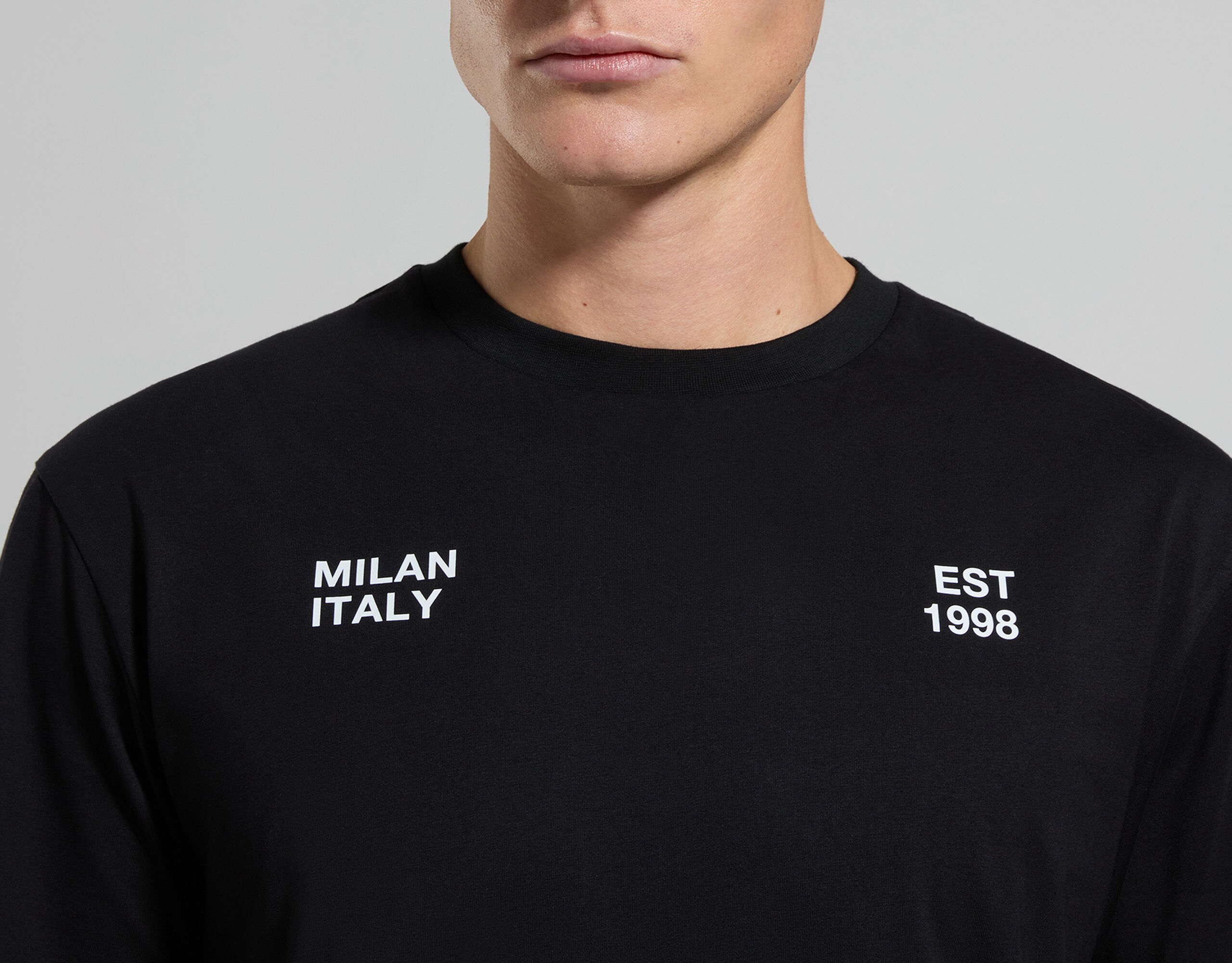 T-shirts for men, short and long sleeves | Bikkembergs