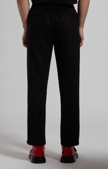 Men’s trousers in wool flannel, BLACK, hi-res-1