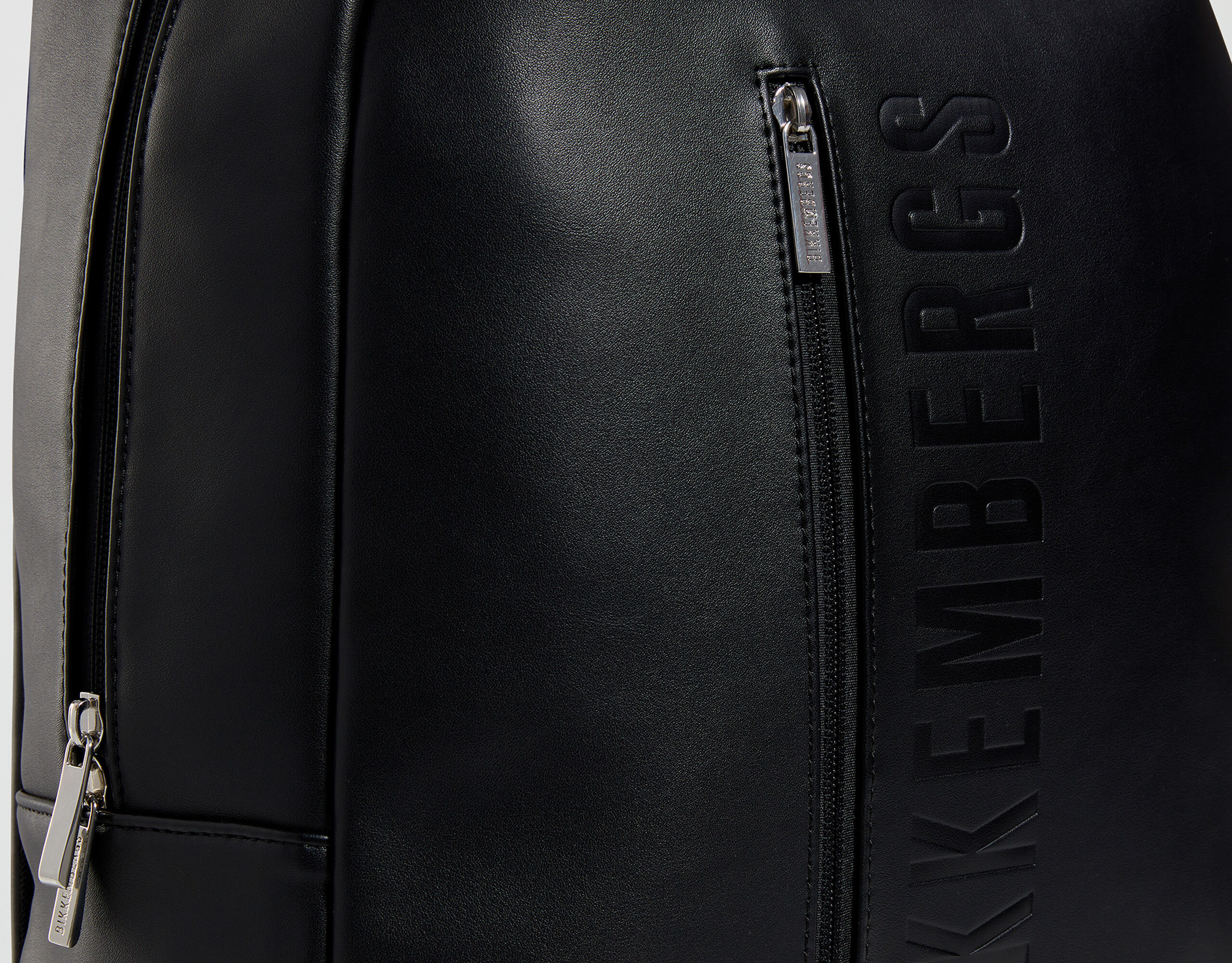 242BKZA00752PNERO.3.H1.jpg?sw=