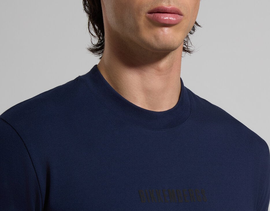 Slim fit men’s T-shirt with ribbed trim, BLACK IRIS Slim fit men’s T-shirt with ribbed trim, BLACK IRIS, hi-res-1
