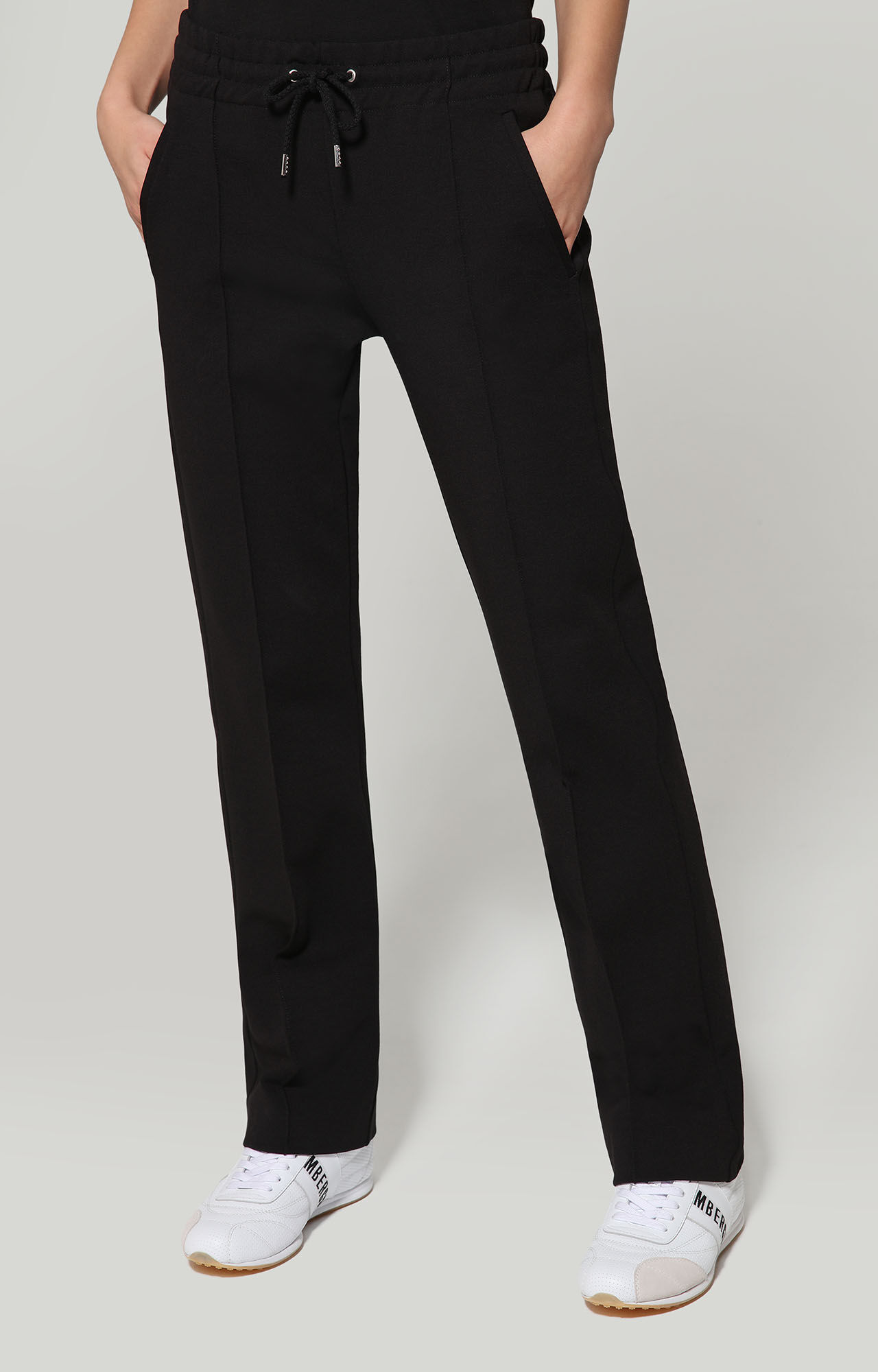 Athletic trousers
