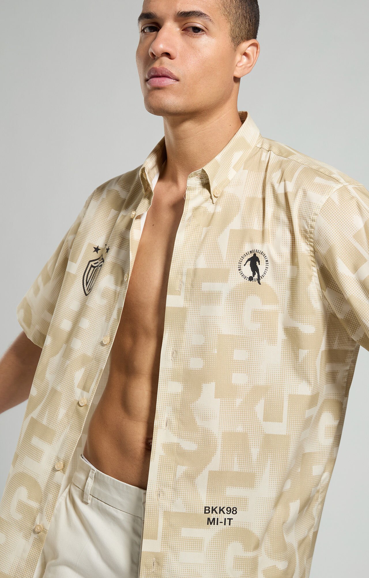 Men's shirts: linen shirts and poplin shirts | Bikkembergs