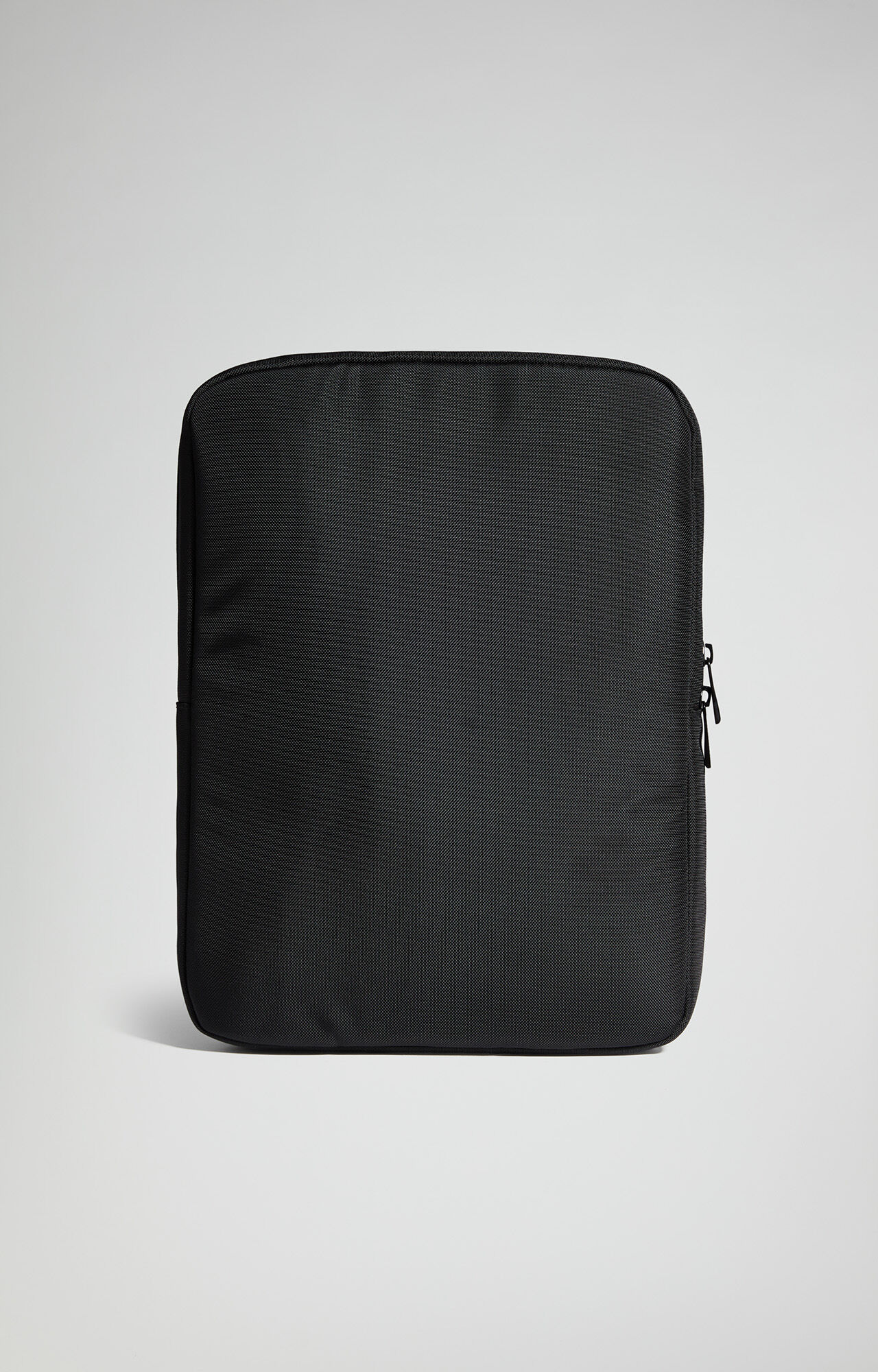 Men's Bags: crossbody bags and travel bags | Bikkembergs