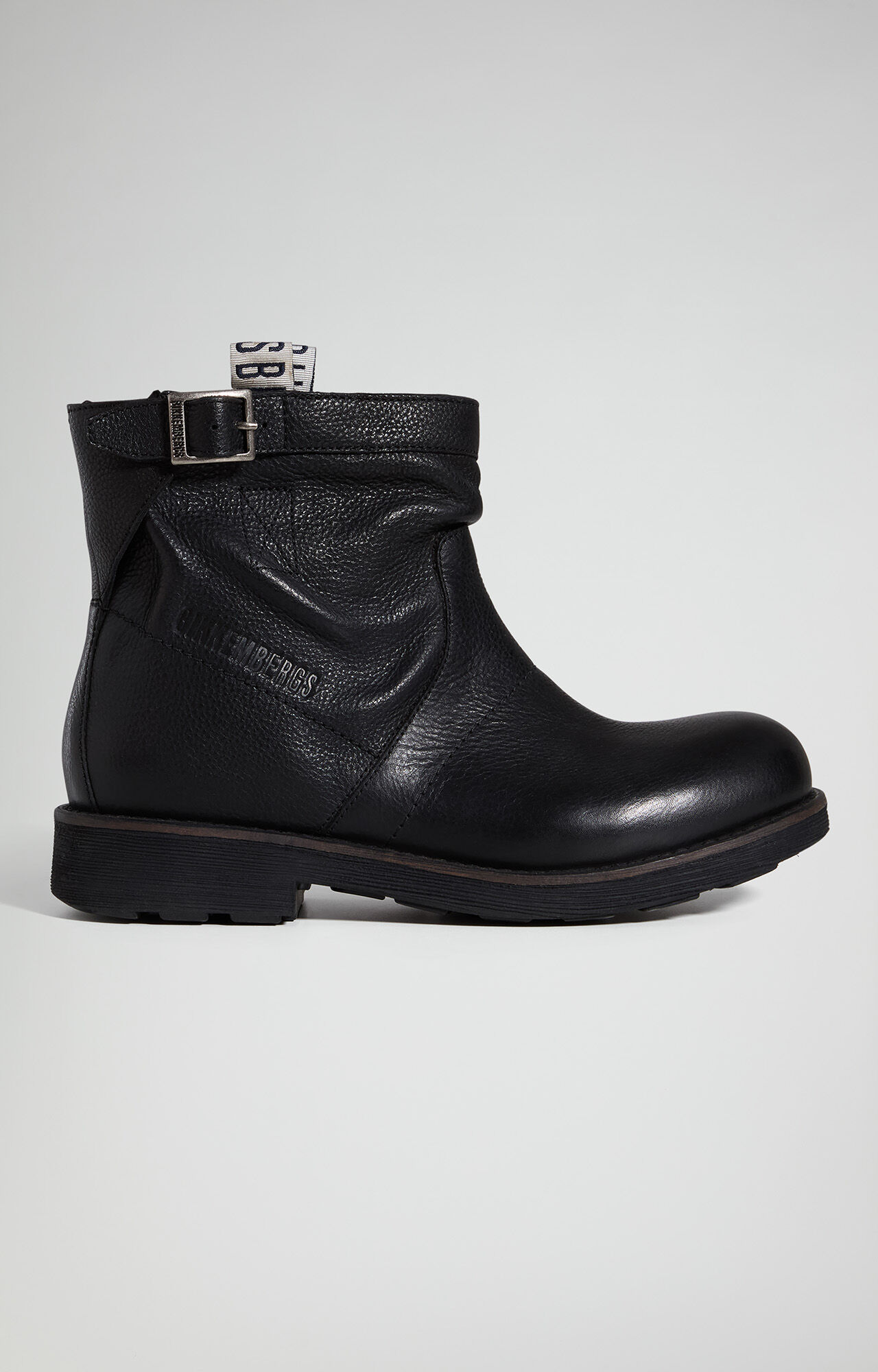 Women's shoes: trainers, sandals, boots | Bikkembergs
