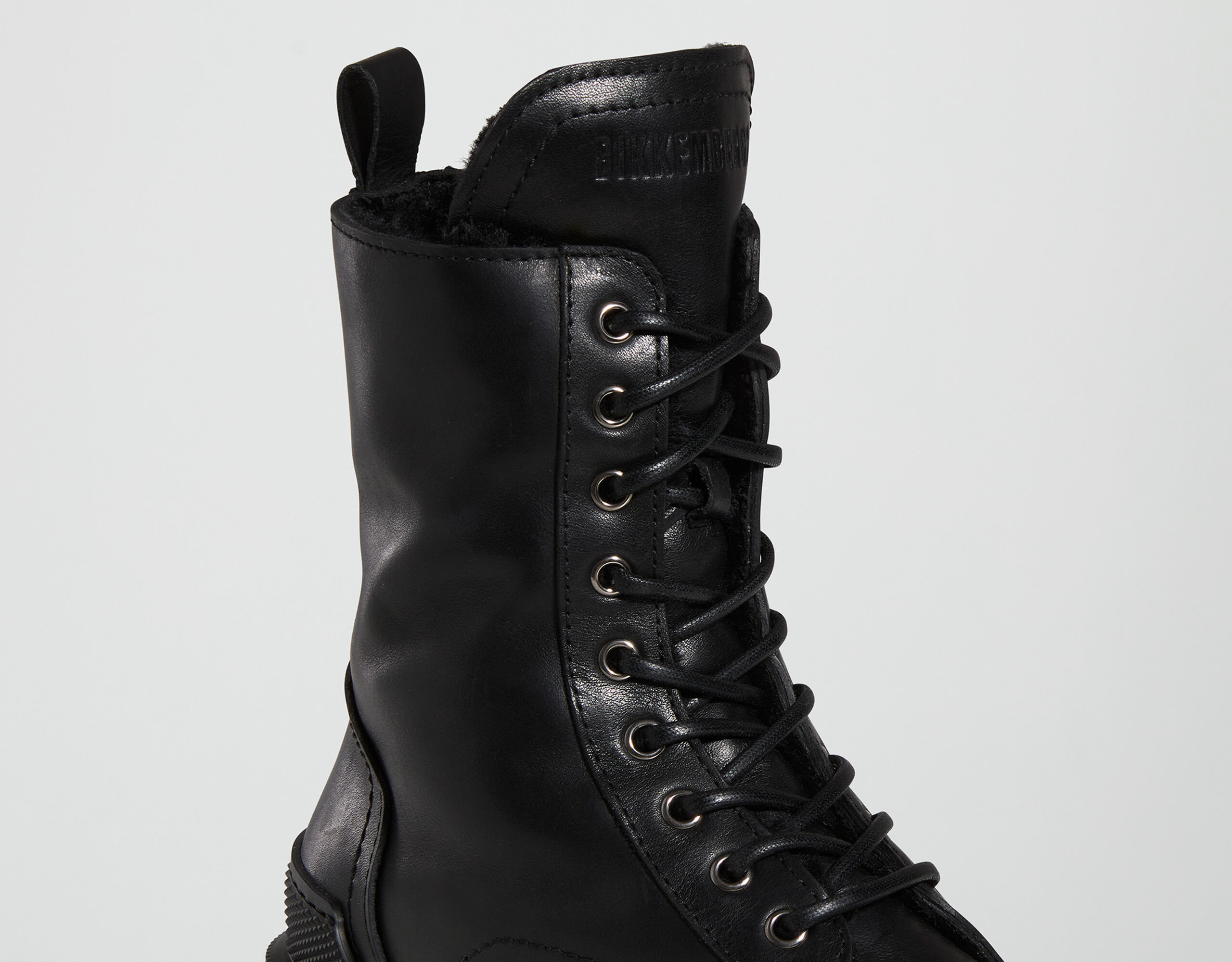 Women's shoes: trainers, sandals, boots | Bikkembergs