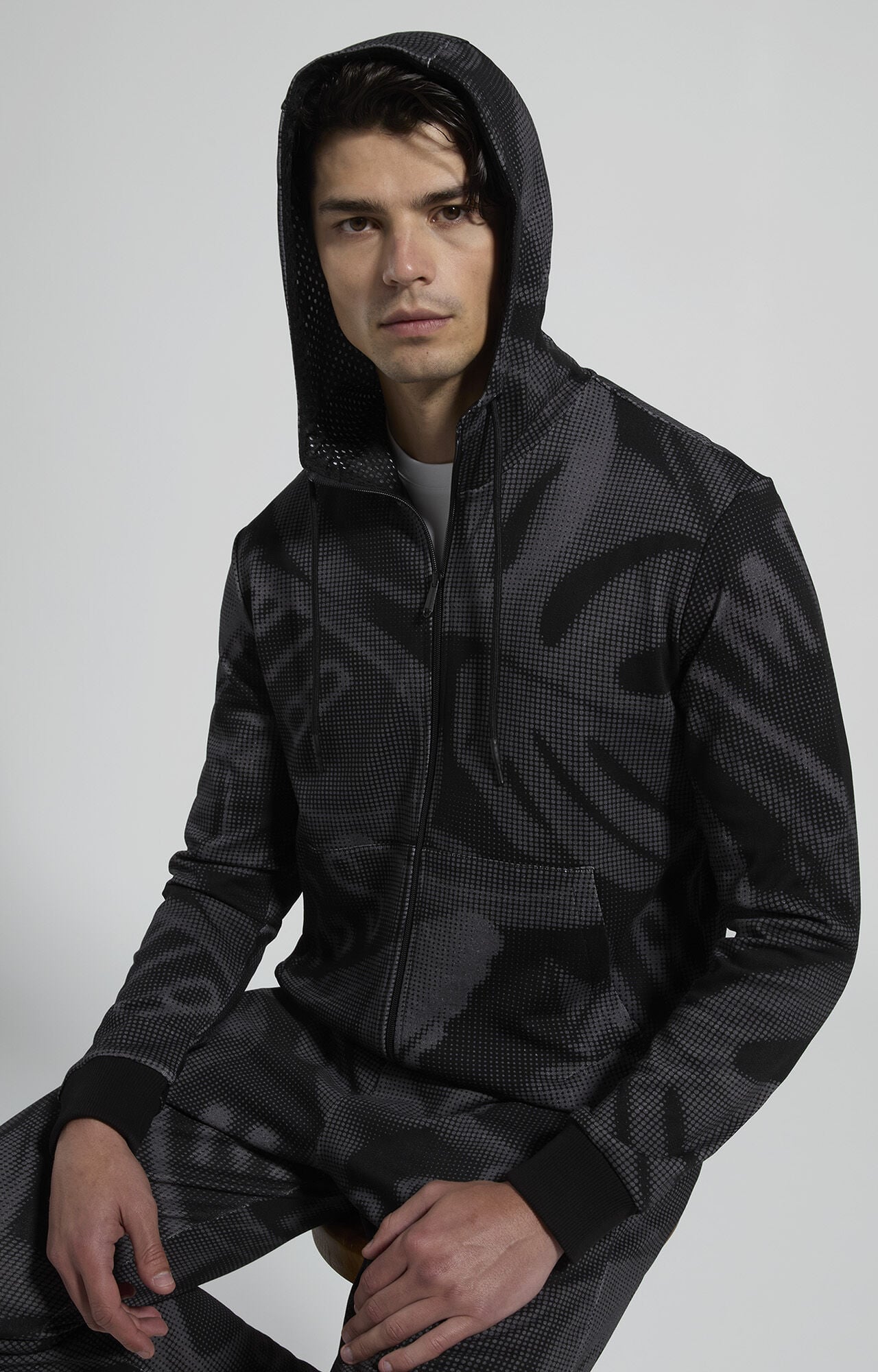 Men's sweaters: with hood, zip, crew neck | Bikkembergs