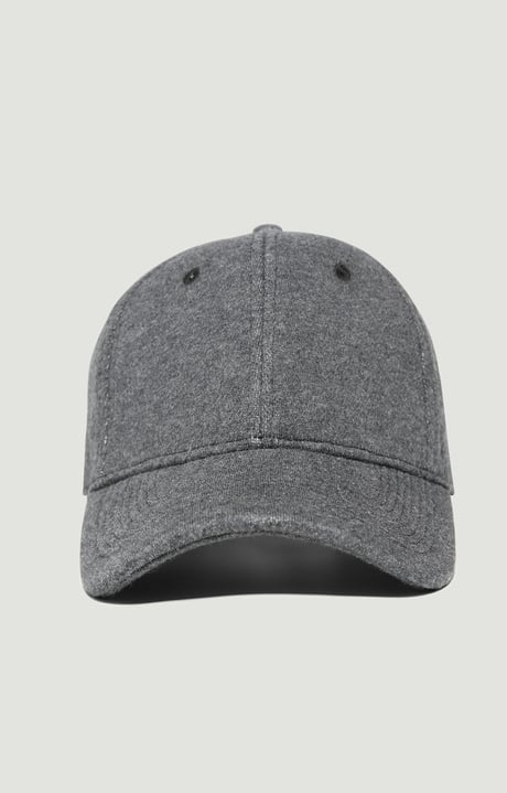 Men's hats: beanies, baseball cap, fisherman