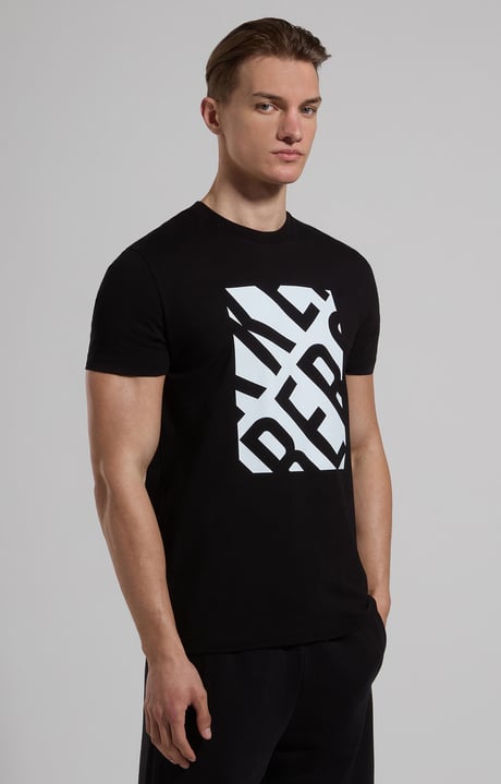 Slim fit T-shirt with close-up logo print, BLACK Slim fit T-shirt with close-up logo print, BLACK, hi-res-1