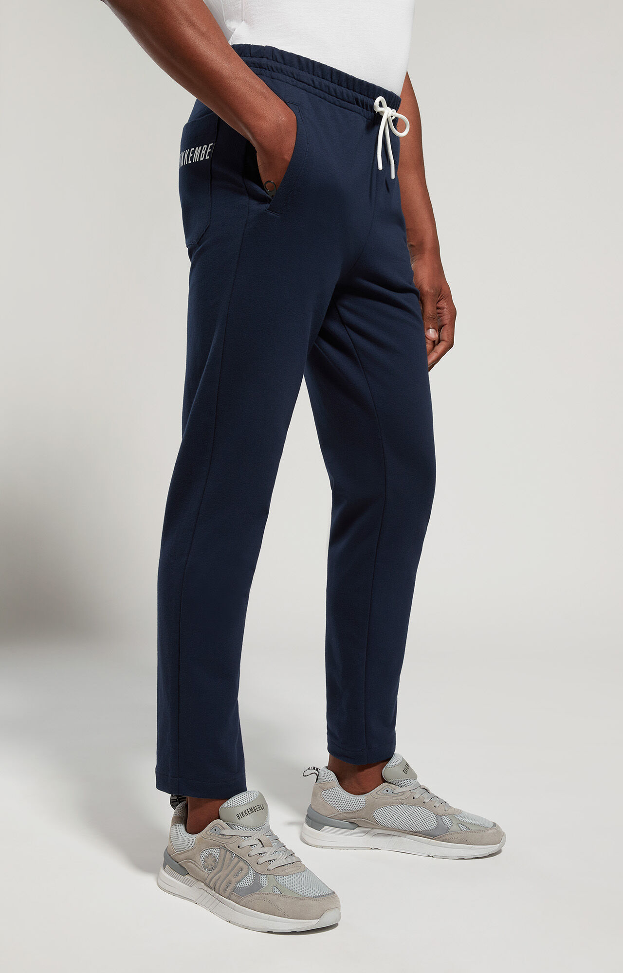 Pantaloni uomo online sportivi eleganti