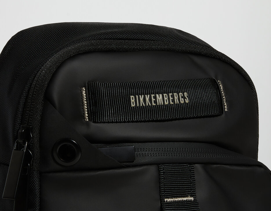 Jannik men&rsquo;s sling bag, BLACK, hi-res-1