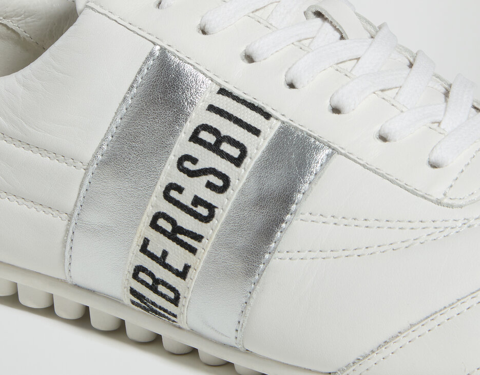 Women&rsquo;s Soccer sneakers, WHITE/SILVER, hi-res-1