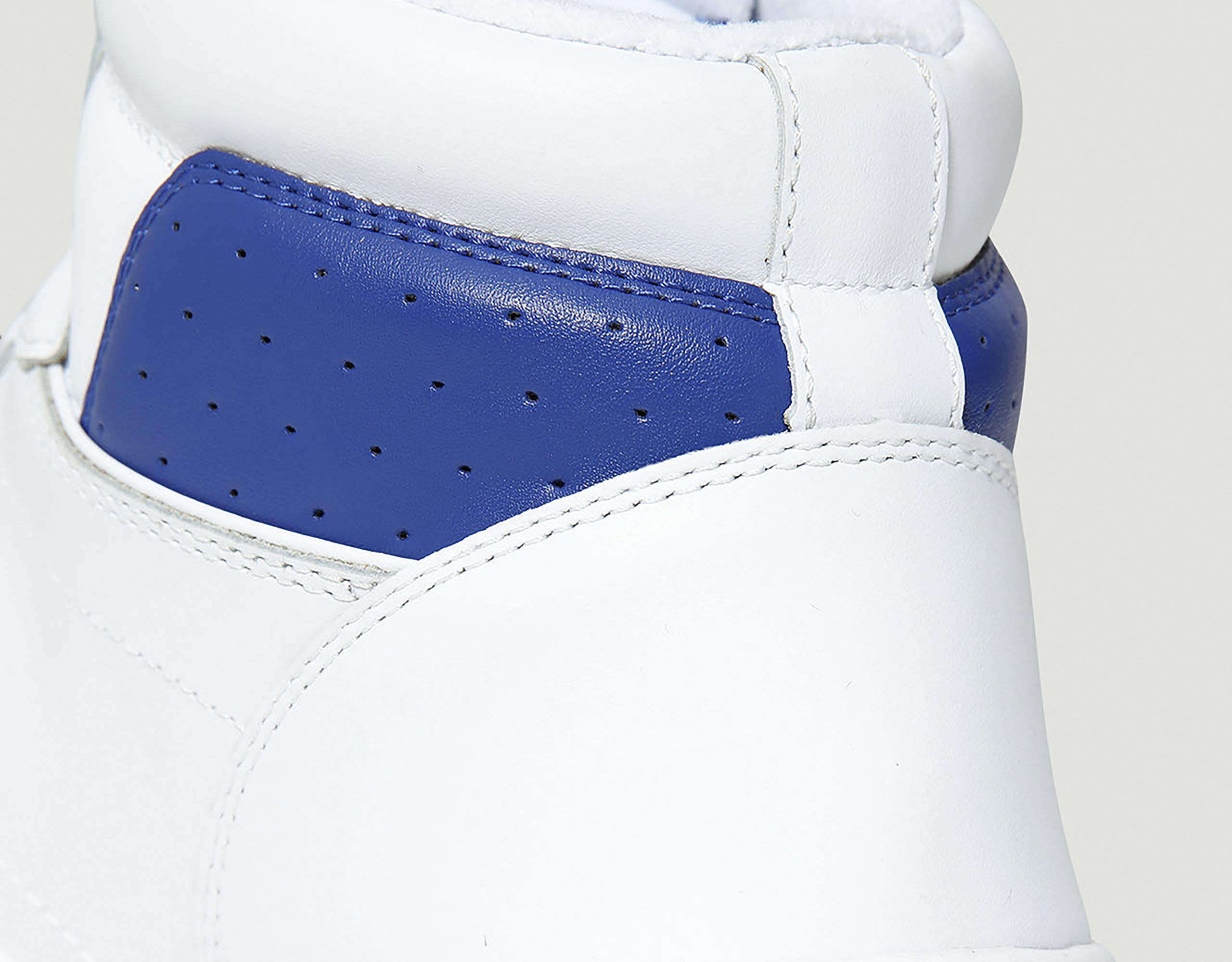 Men s White high top sneakers Scoby Bikkembergs
