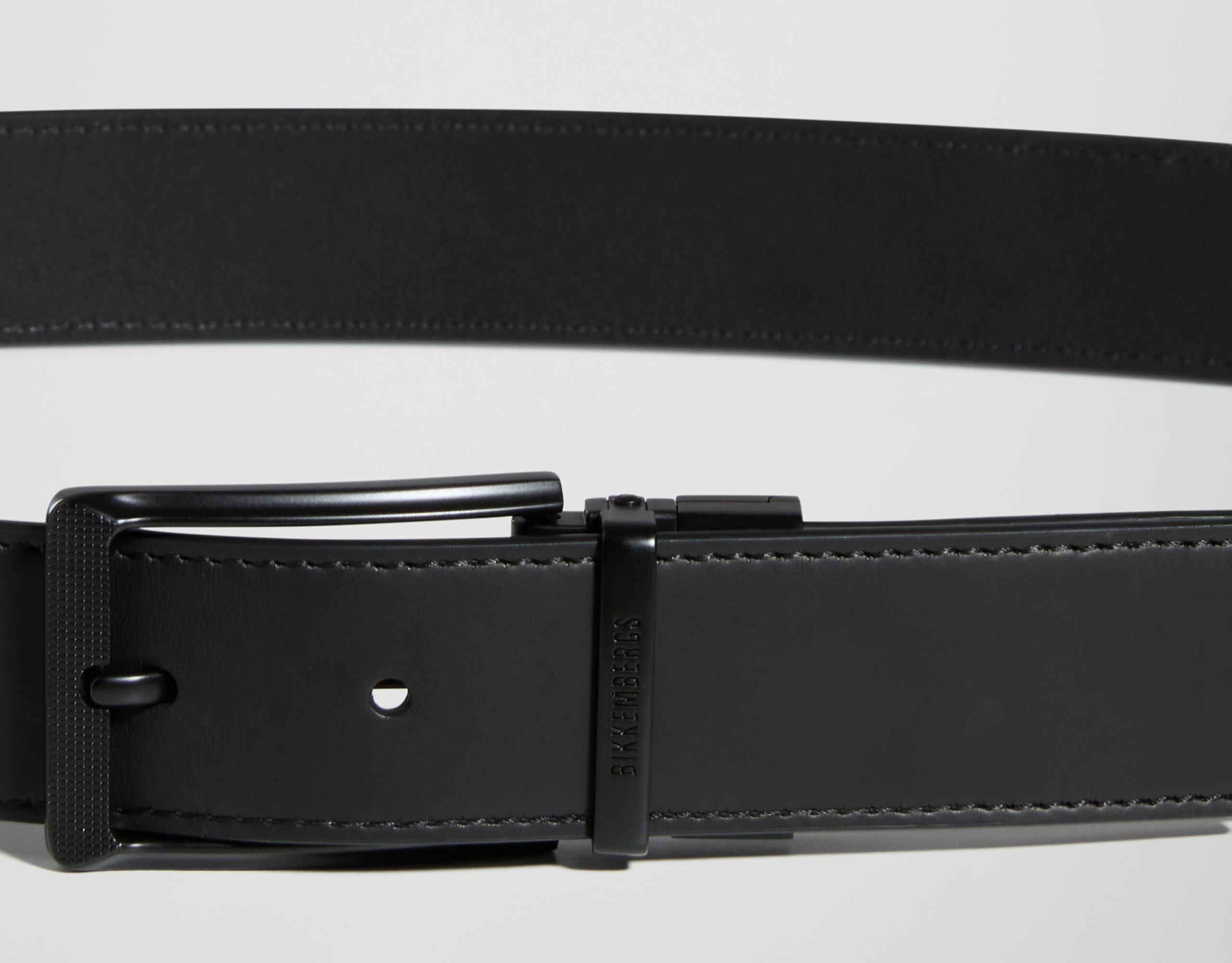 Men's belts: with logo, leather and buckled | Bikkembergs