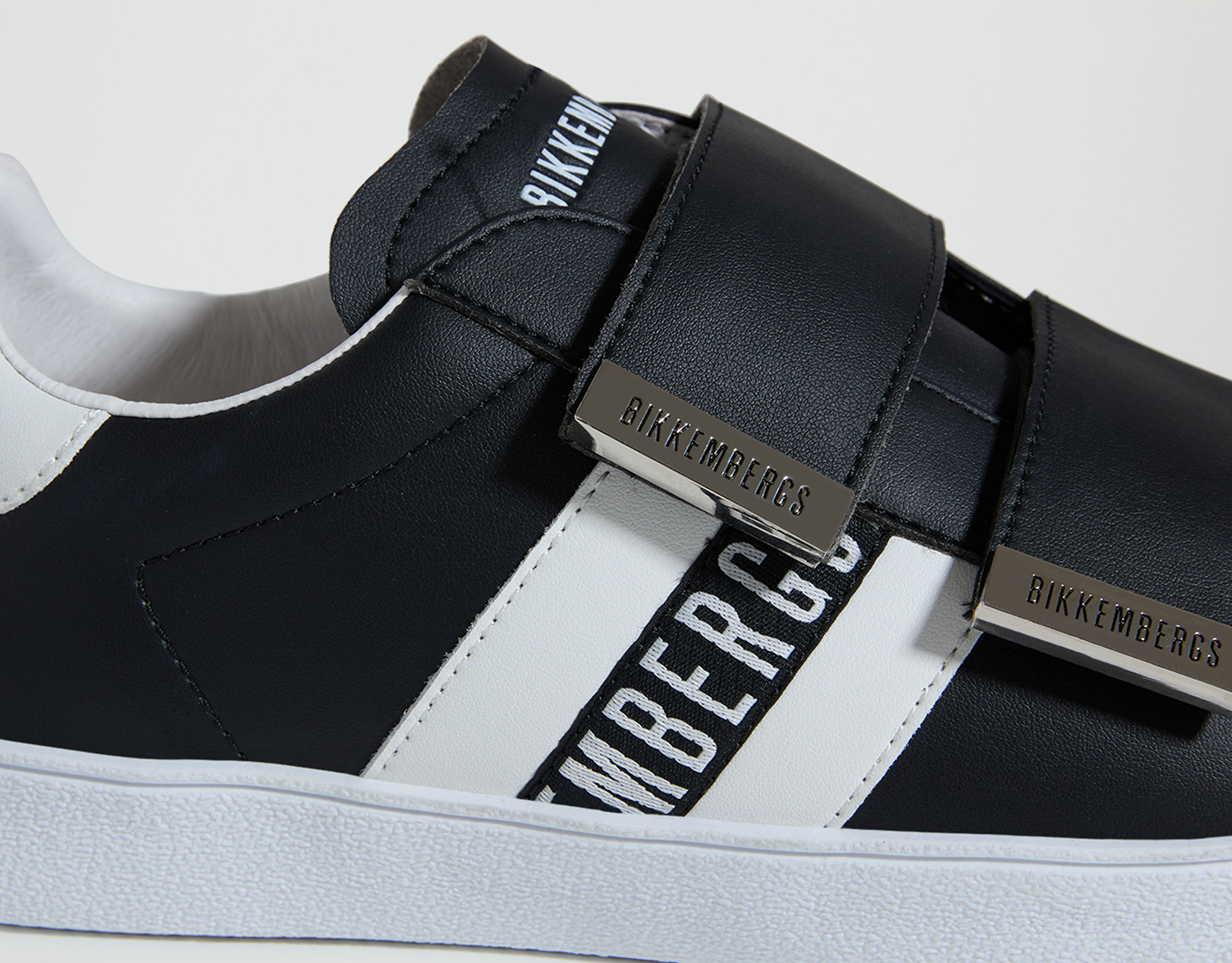 Scarpe bikkembergs outlet uomo sneakers