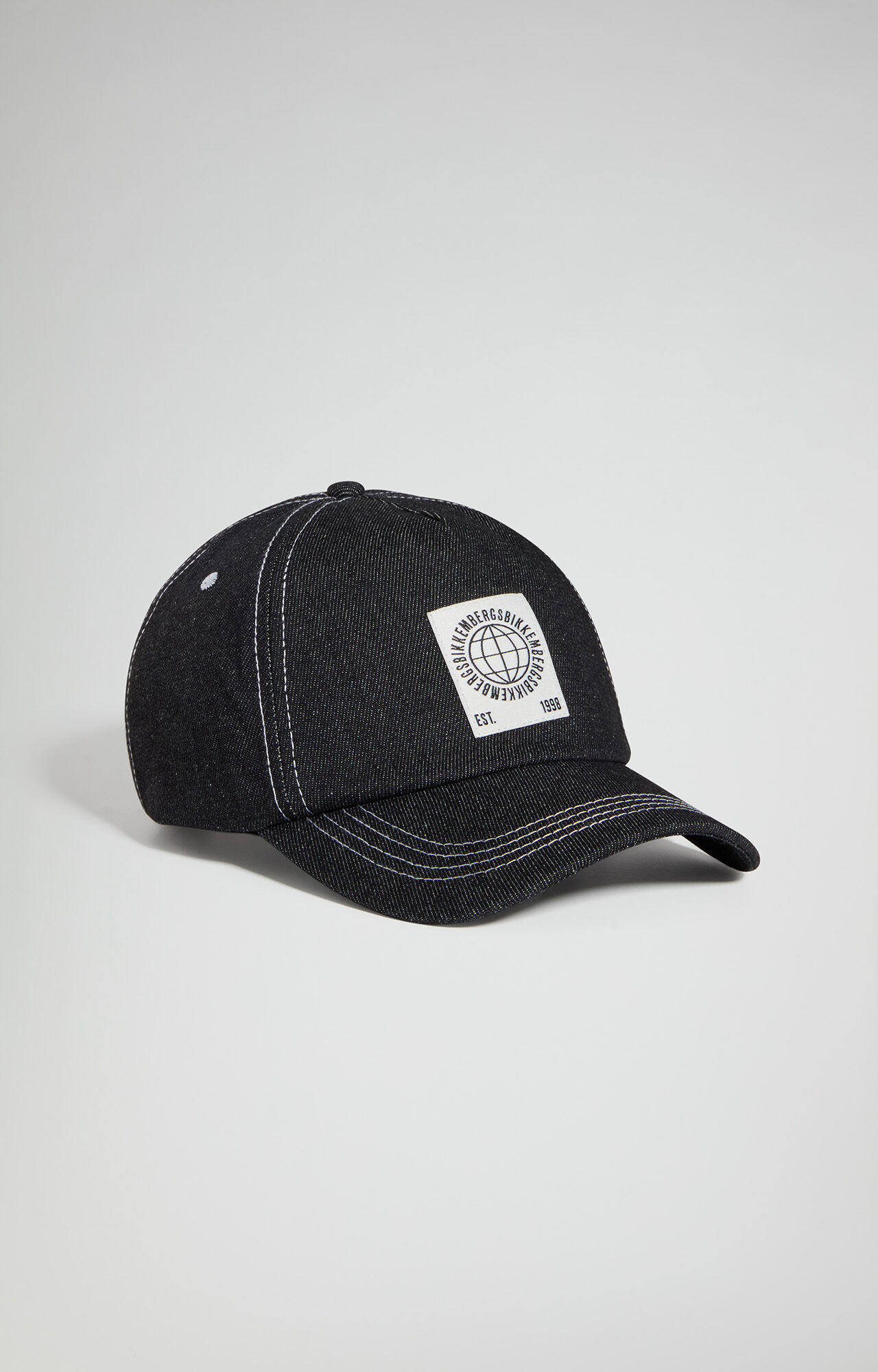 Men's hats: beanies, baseball cap, bucket hat | Bikkembergs