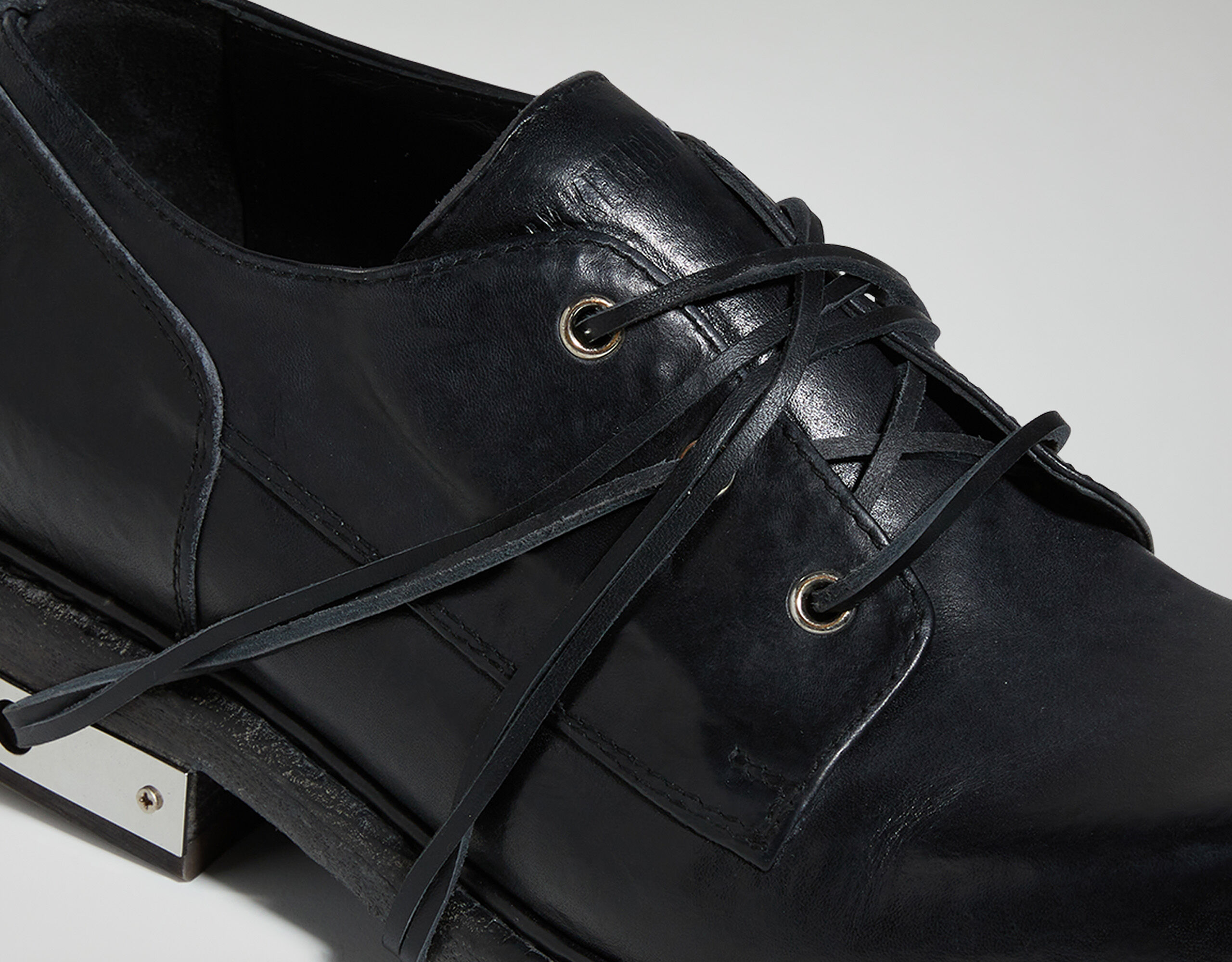 Men's Shoes: ankle boots, trainers and slides | Bikkembergs