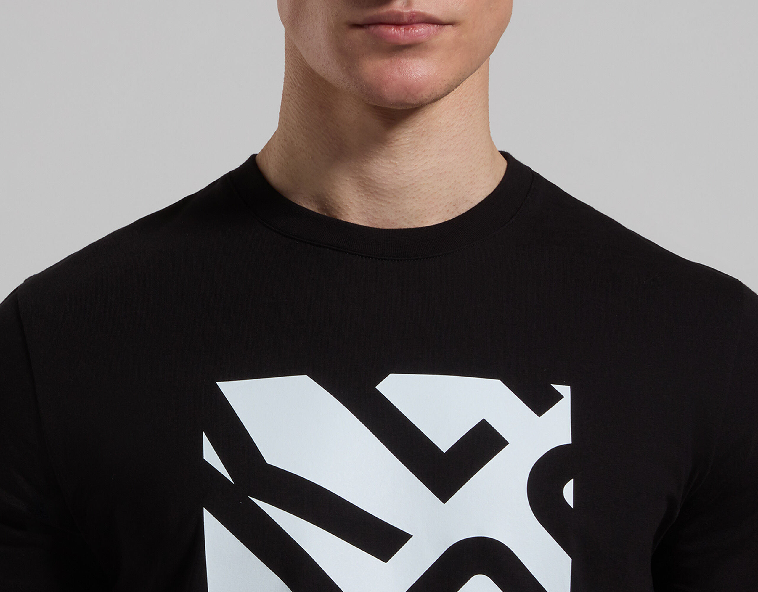 トップス 00s dirk bikkem bergs box shirt Dirk Bikkembergs Men's Tee Shirt Screen Print Soccer Logo Sport