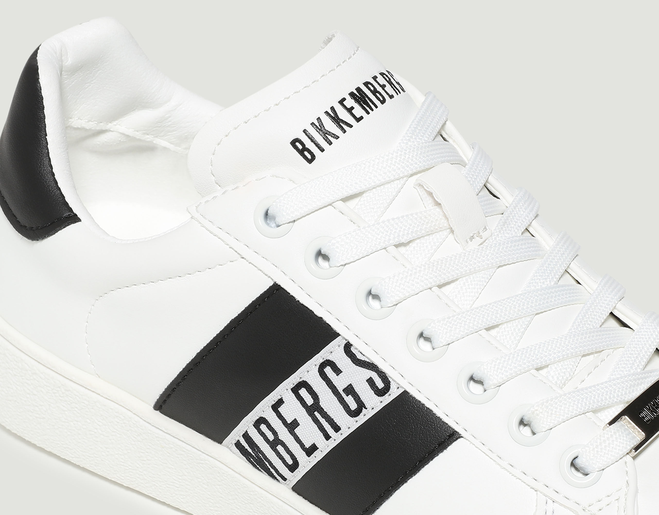 Bikkembergs women's shoes store