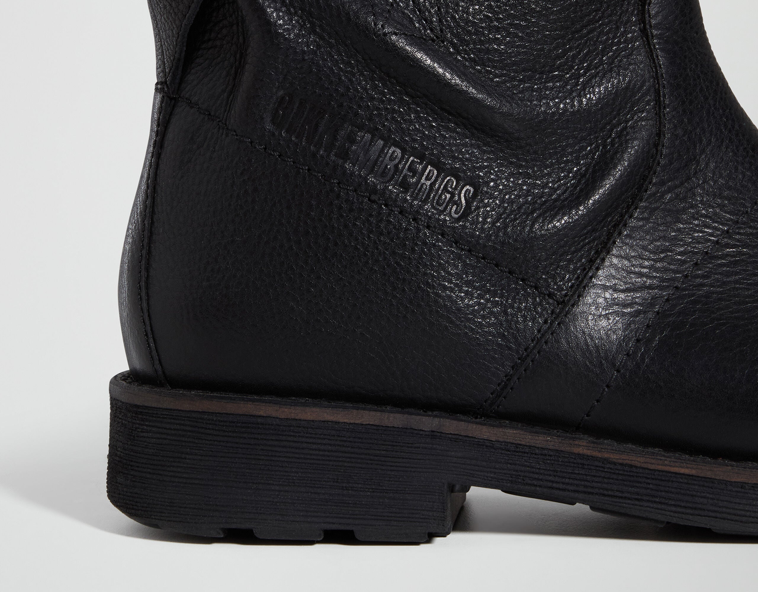 Women's shoes: trainers, sandals, boots | Bikkembergs