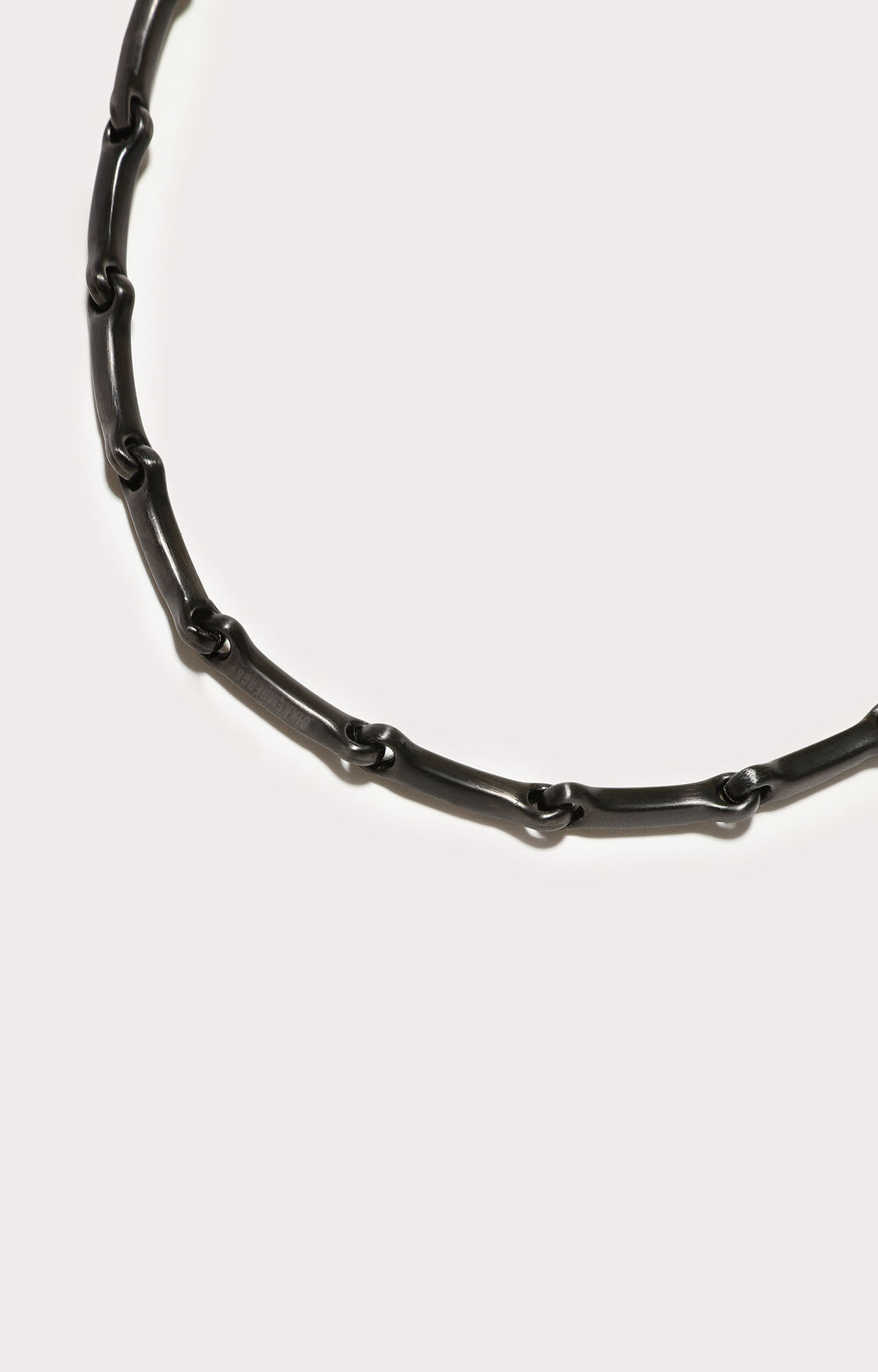 Dark Grey Men's necklace with hammered effect | Bikkembergs