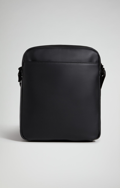 Men's Avery messenger bag with embossed logo, BLACK, hi-res-1