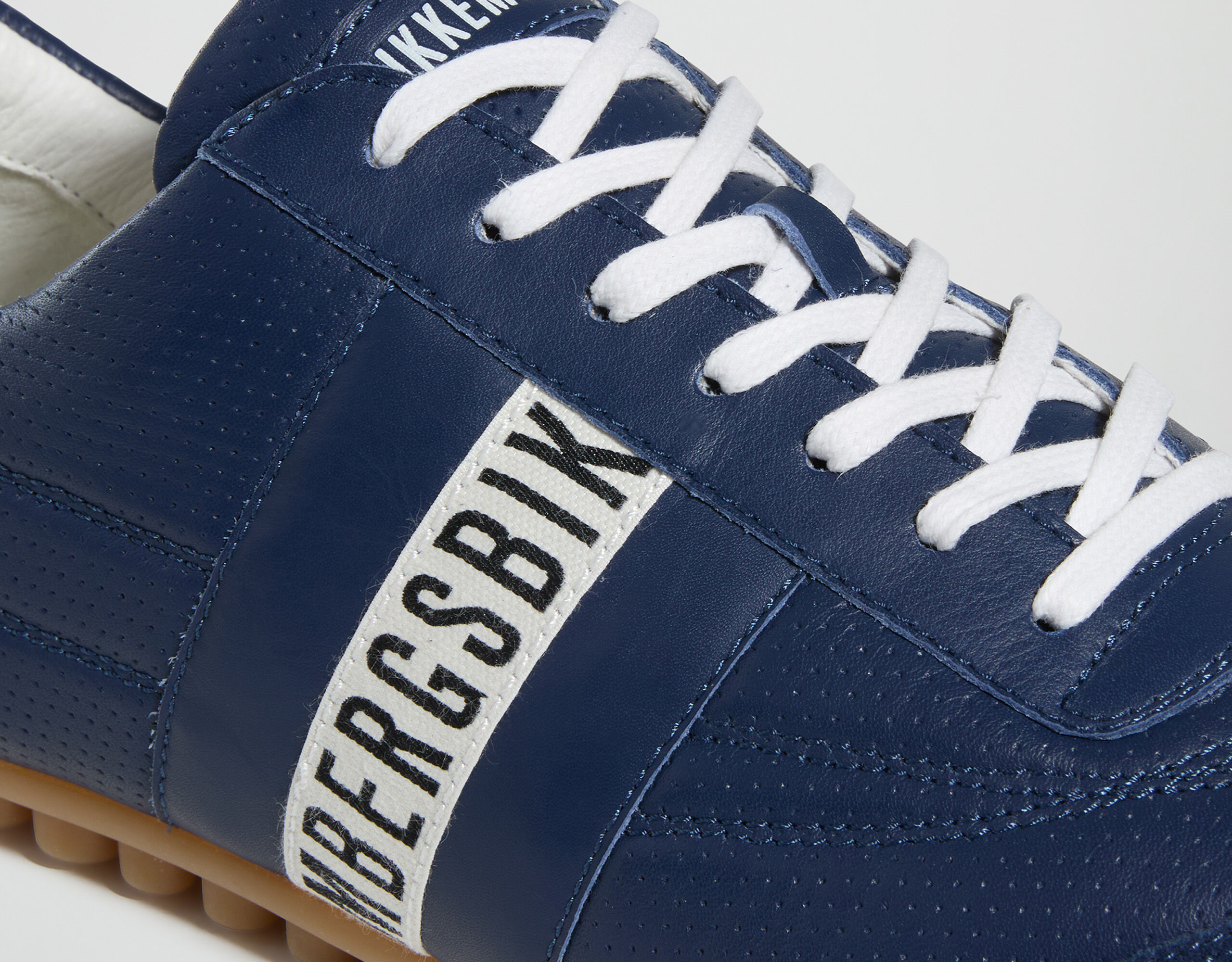 Men's trainers: sports shoes & leather trainers | Bikkembergs