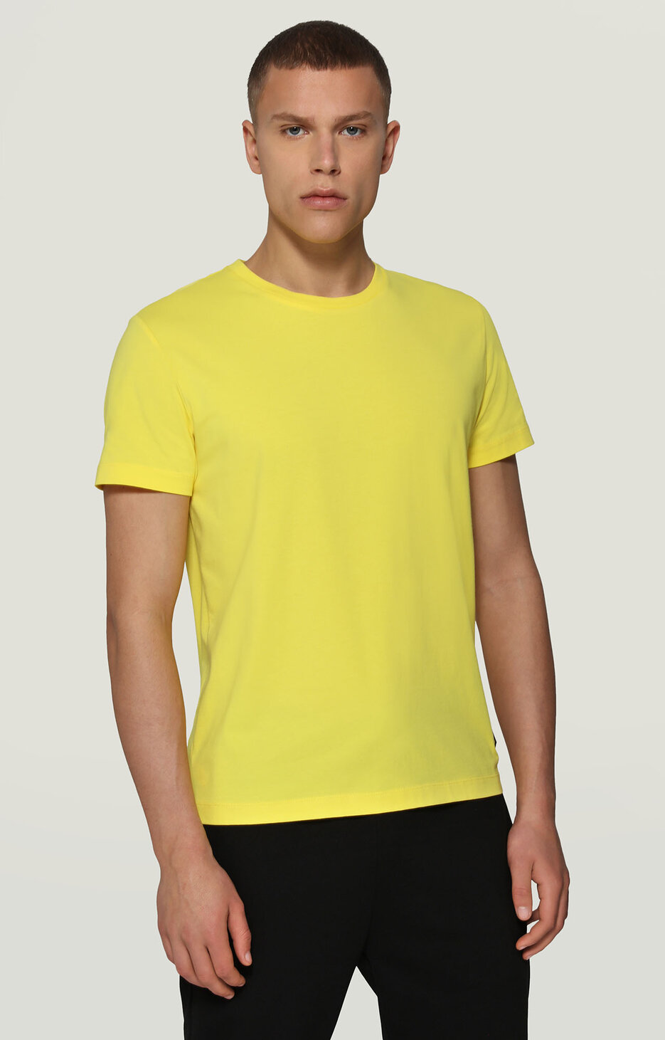 Men's T-shirt with hexagon print, YELLOW Men's T-shirt with hexagon print, YELLOW, hi-res-1