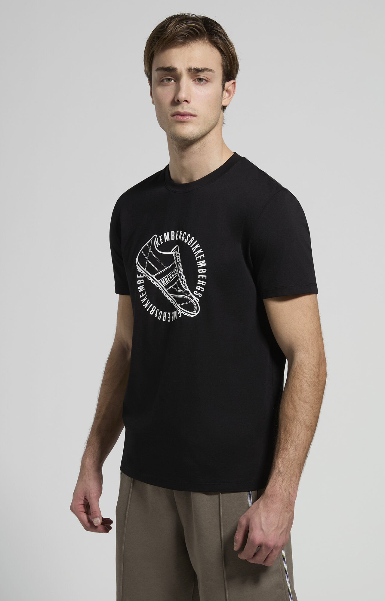 Men's clothing: jackets, trousers, polo shirts | Bikkembergs