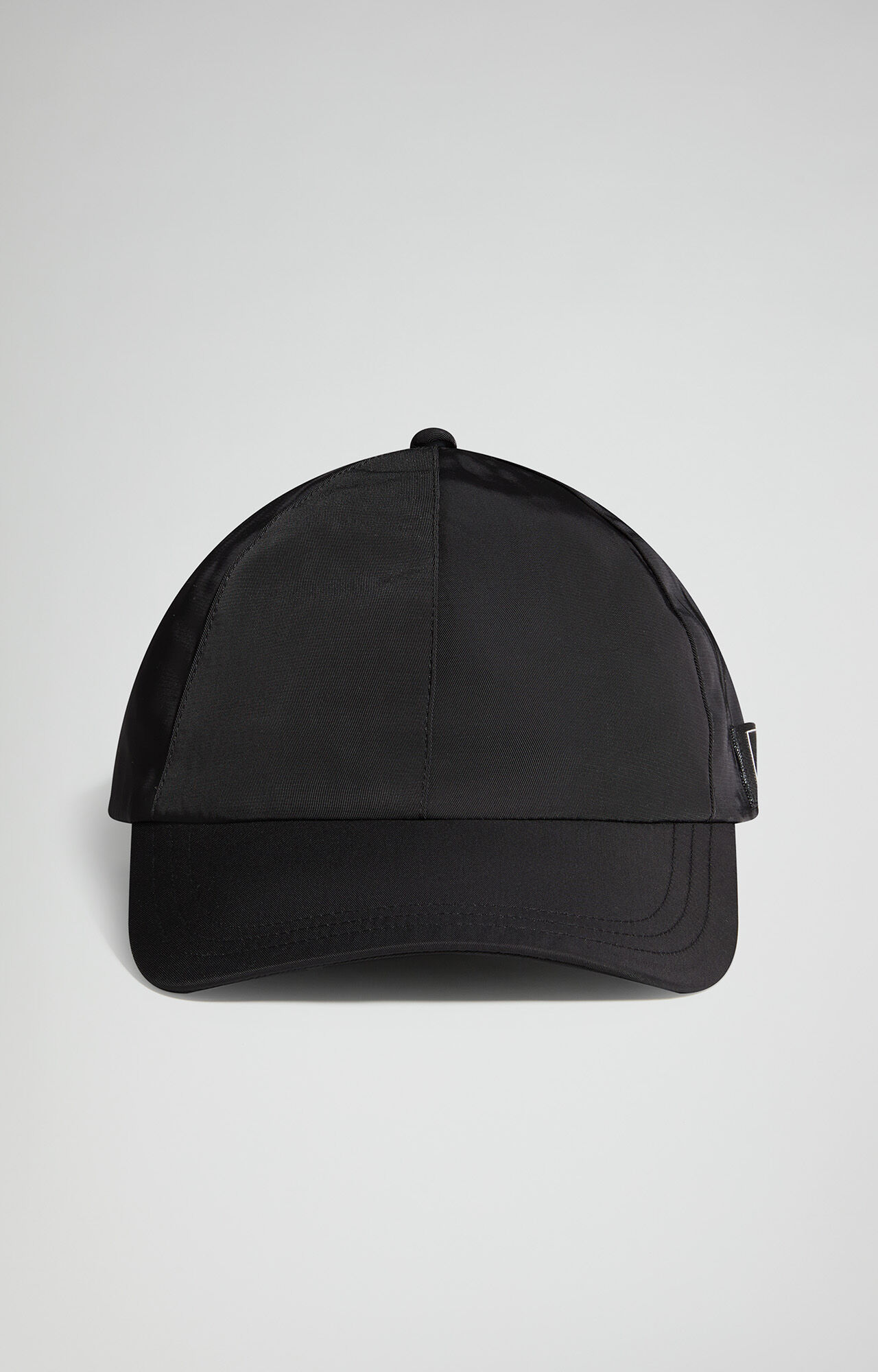 Men's hats: beanies, baseball cap, bucket hat | Bikkembergs