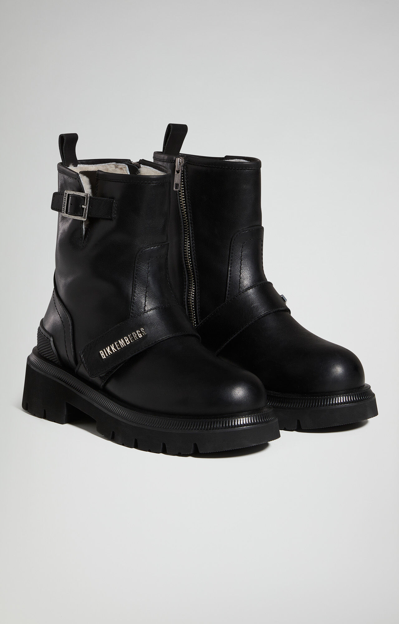 Women's shoes: trainers, sandals, boots | Bikkembergs