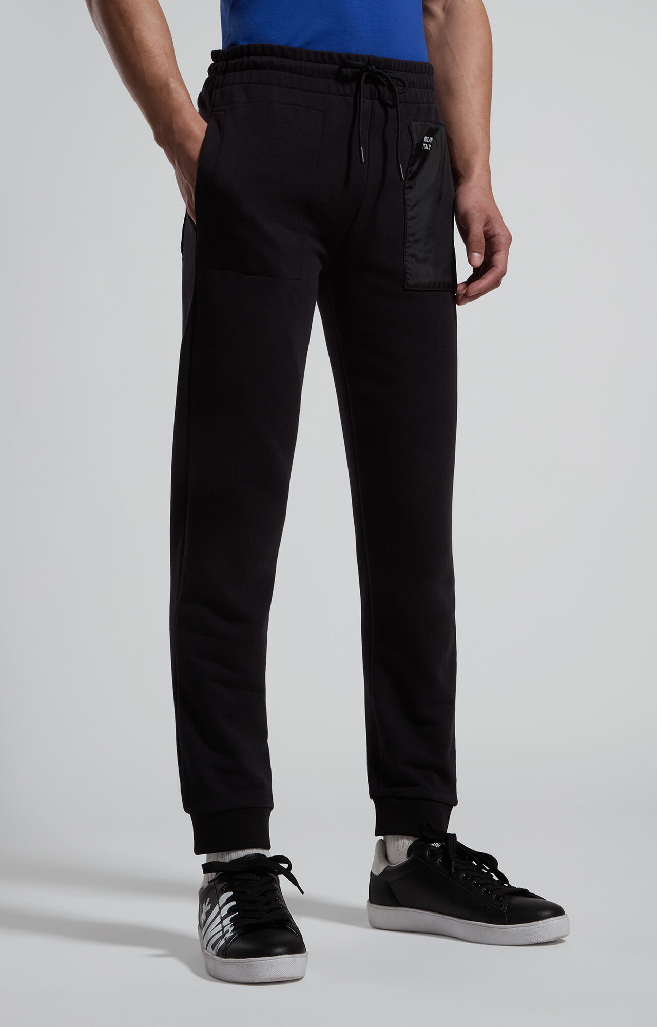 Men's pants: elegant and sports trousers | Bikkembergs