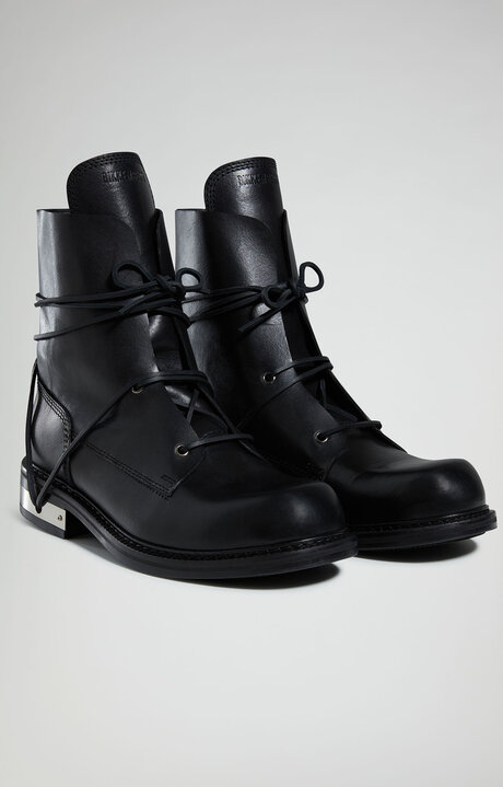 Met Hole men's ankle boots