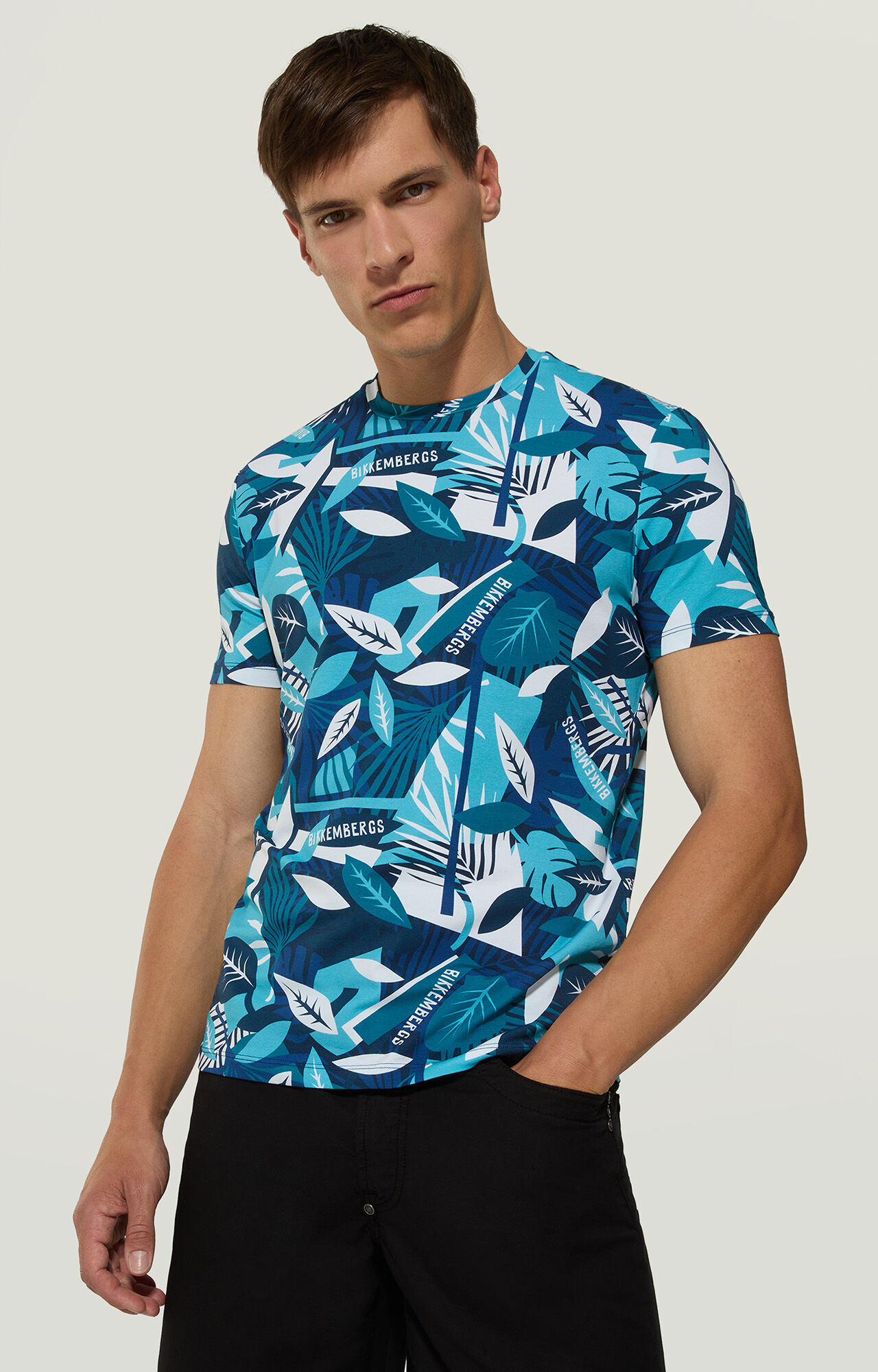 Vaso Grande Giardino Maglietta A Maniche Lunghe Vineyard Vines Uomo - Cotone Nero, Taglia Large, Con Tasca E Stampa Balena Maglia Cotone Balena Vineyard Vines Vaso Grande Giardino Maglietta A Maniche Lunghe Vineyard Vines Uomo - Cotone Nero, Taglia Large, Con Tasca E Stampa Balena Maglia Cotone Balena Vineyard Vines