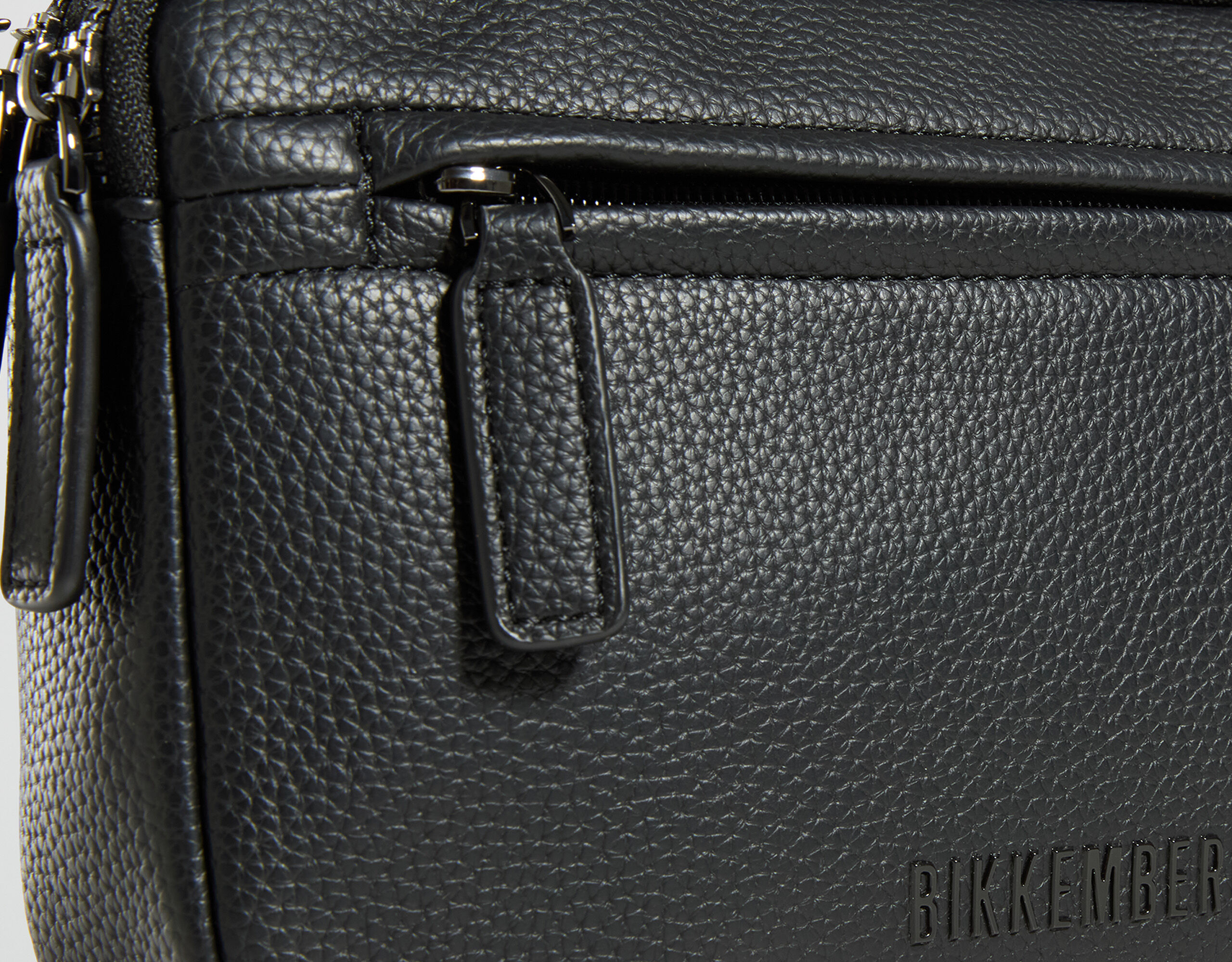 Men's accessories: hats, wallets, backpacks | Bikkembergs