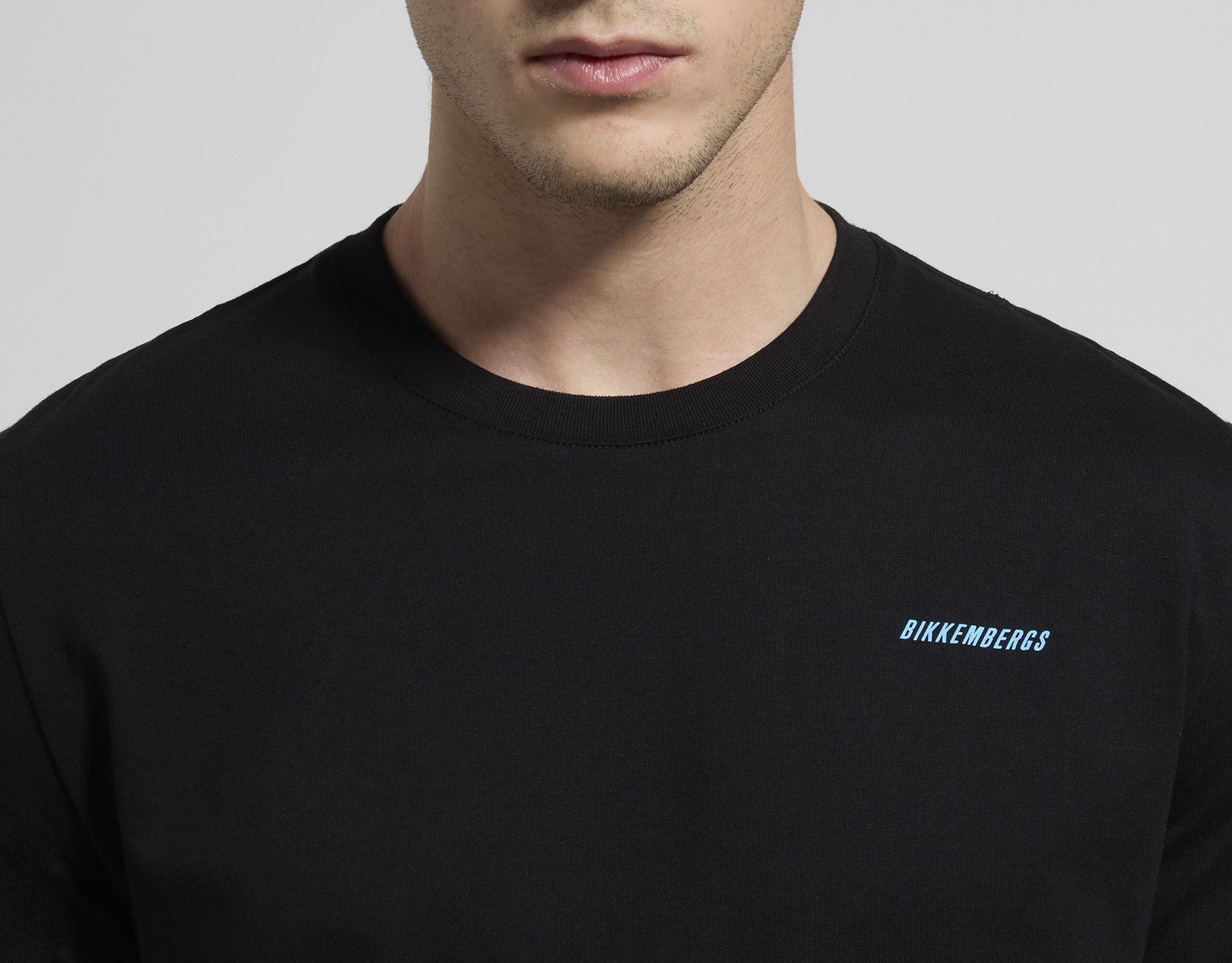 T-shirts for men, short and long sleeves | Bikkembergs