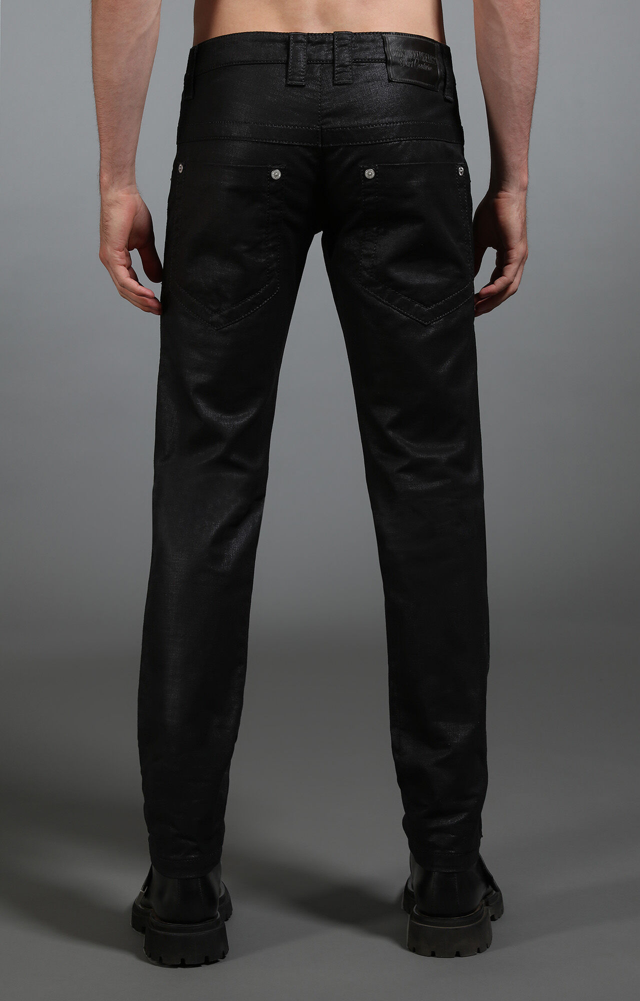 【AAKE】BYTEEN BLACK JEANS ARC363636.2.H1.jpg?sw=920&q=85