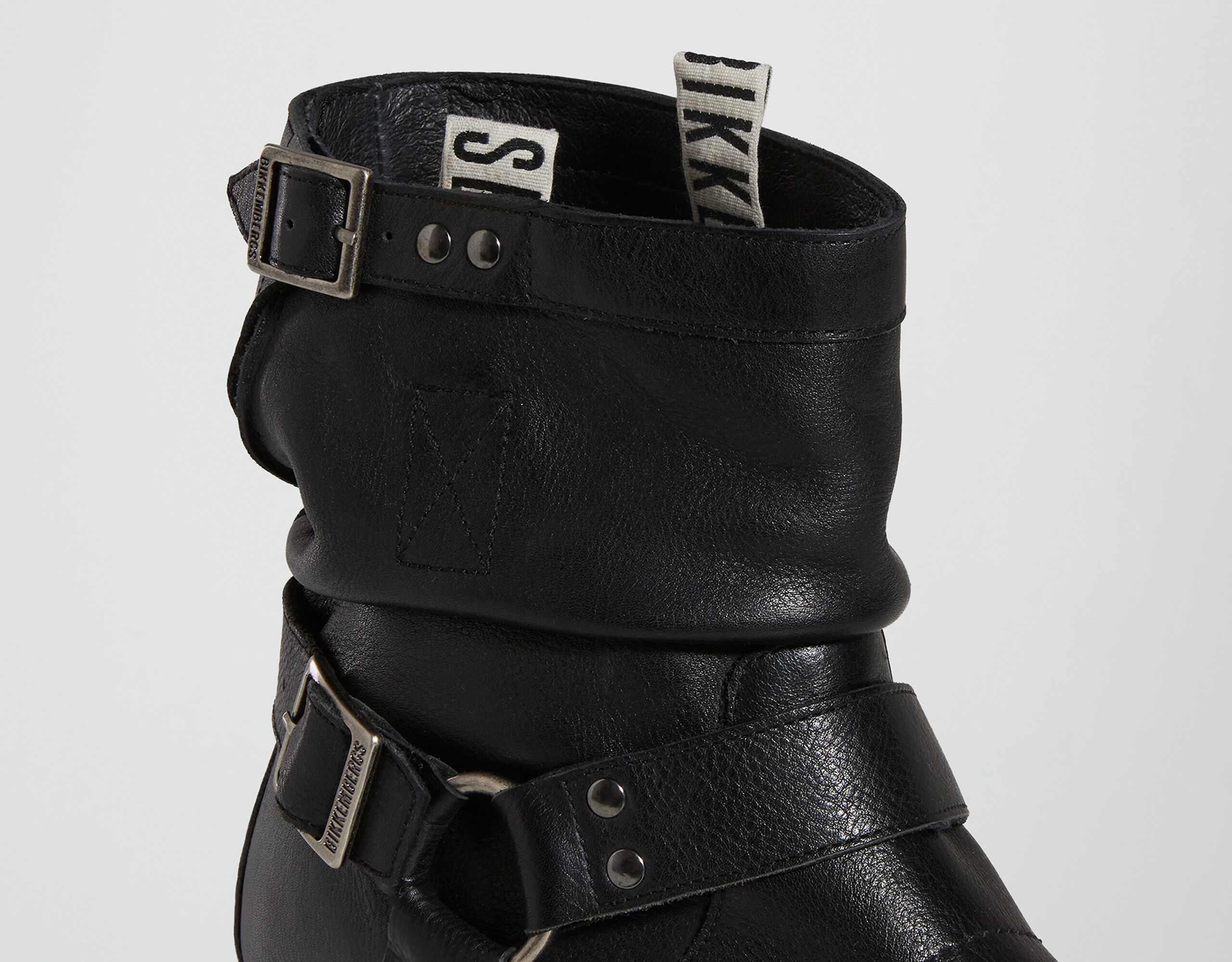 Men's Shoes: ankle boots, trainers and slides | Bikkembergs