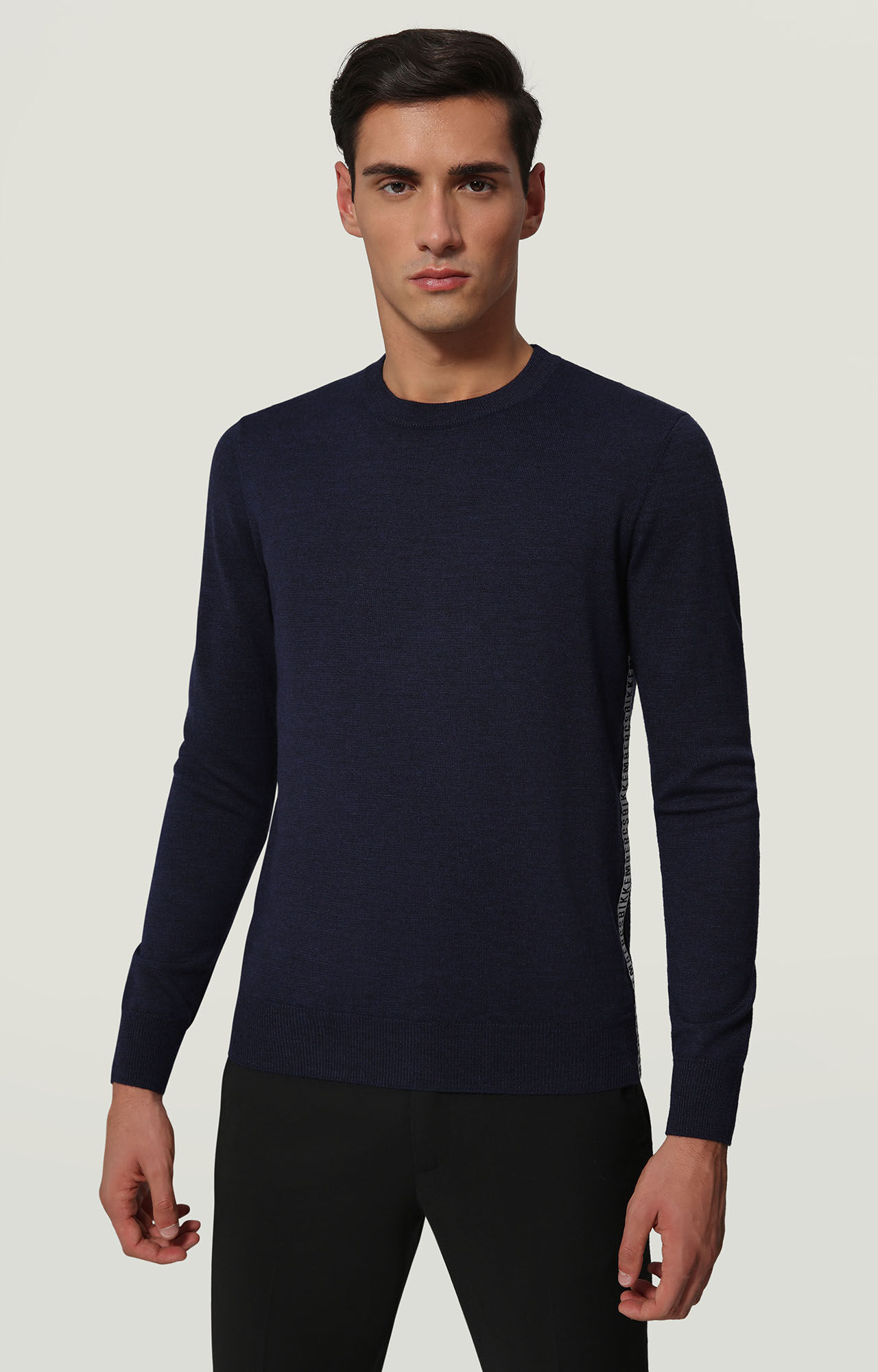 round neck sweater