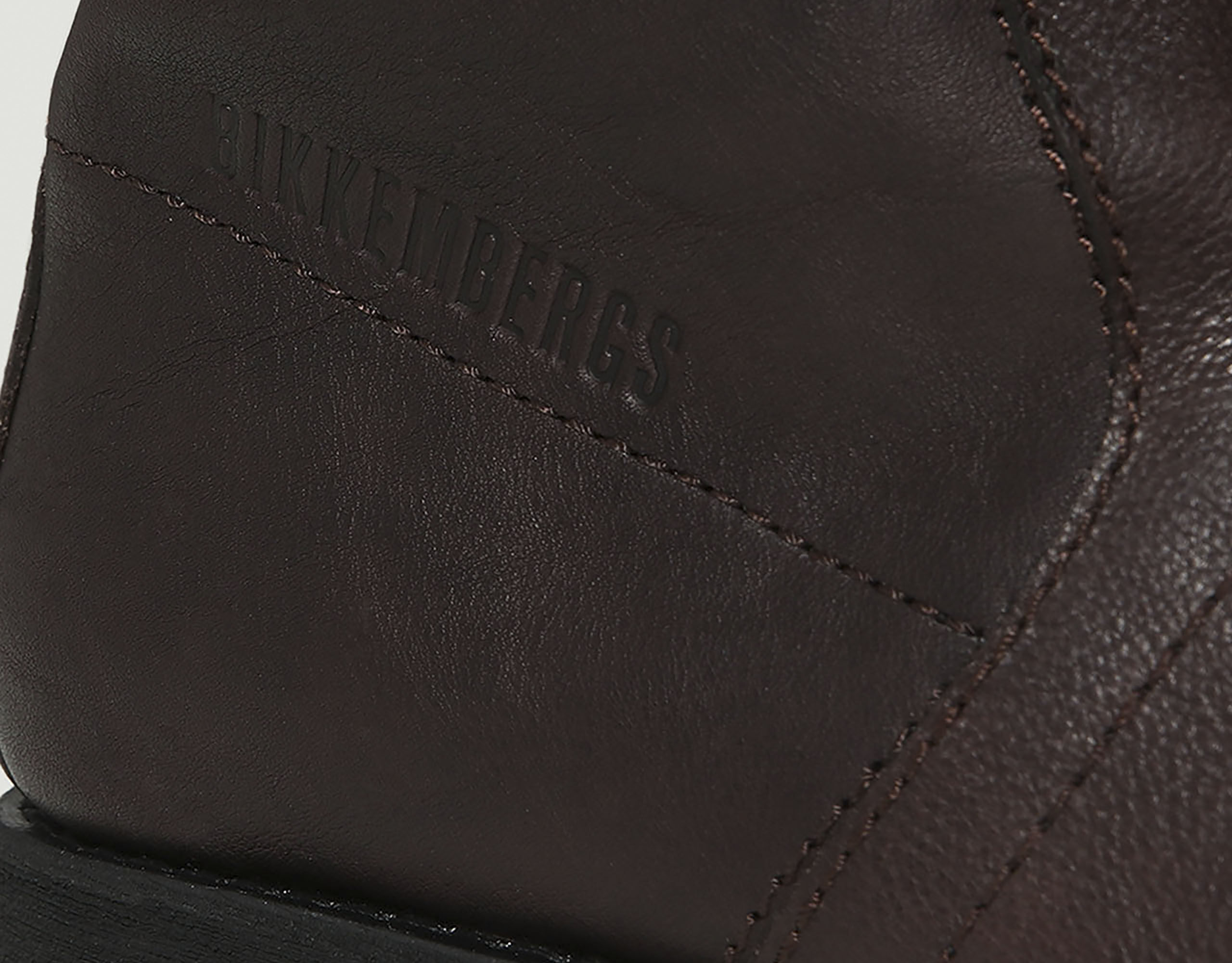 202BKW0062201.3.H1.jpg?sw=920&q=85