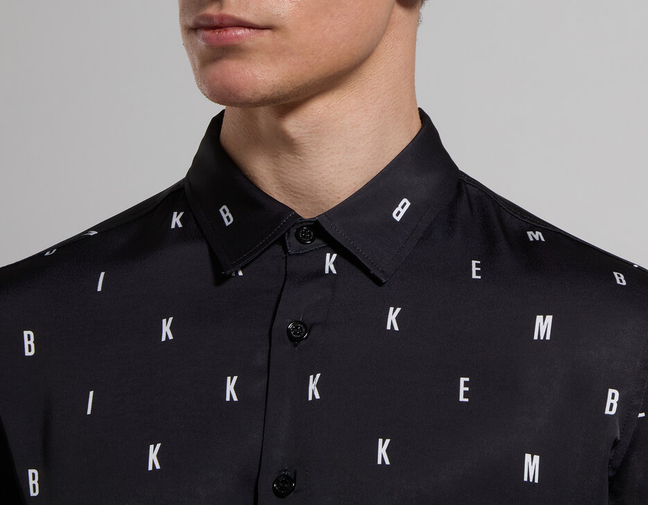 Slim fit men’s satin shirt, BLACK, hi-res-1