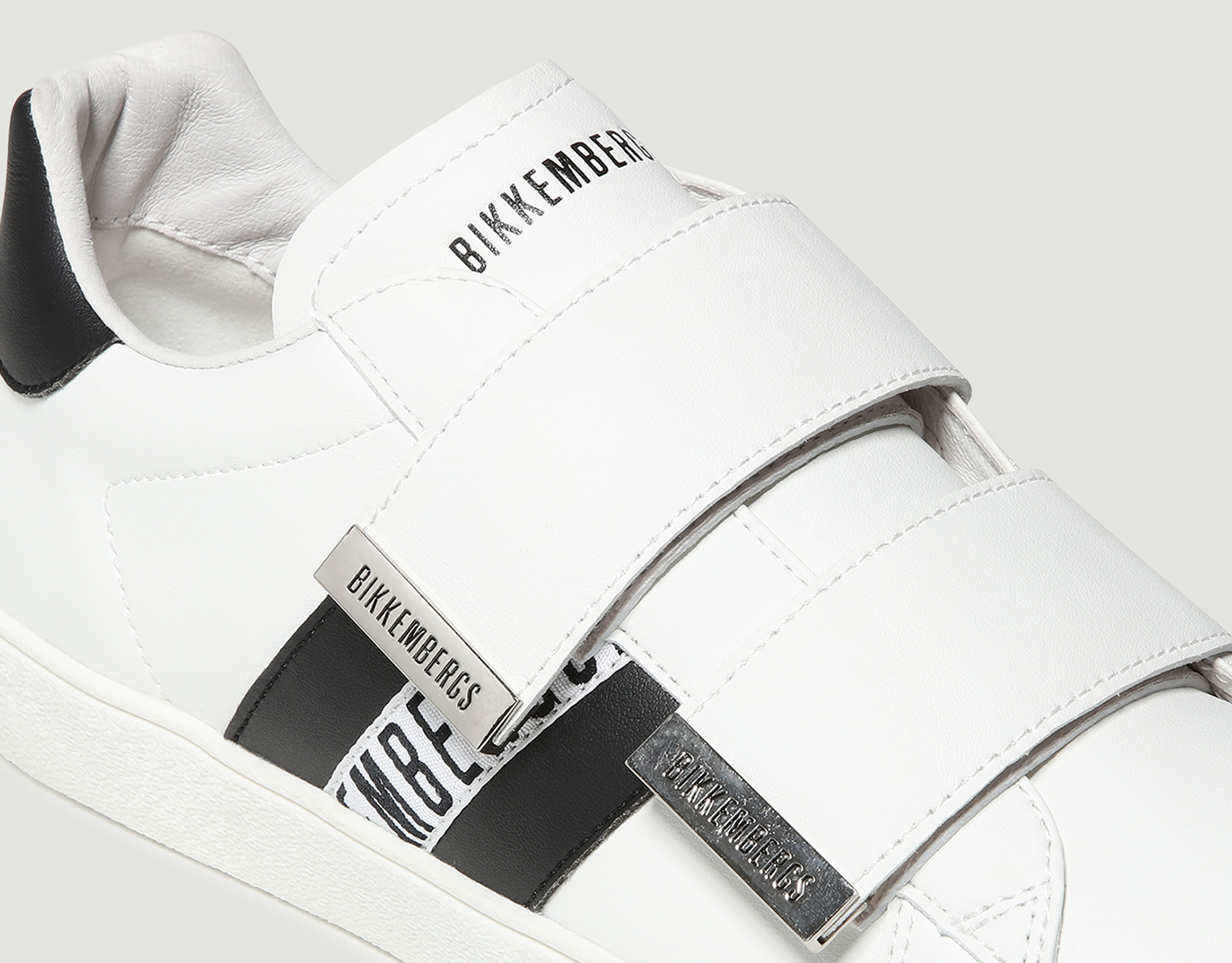 White Men's sneakers - Recoba M | Bikkembergs