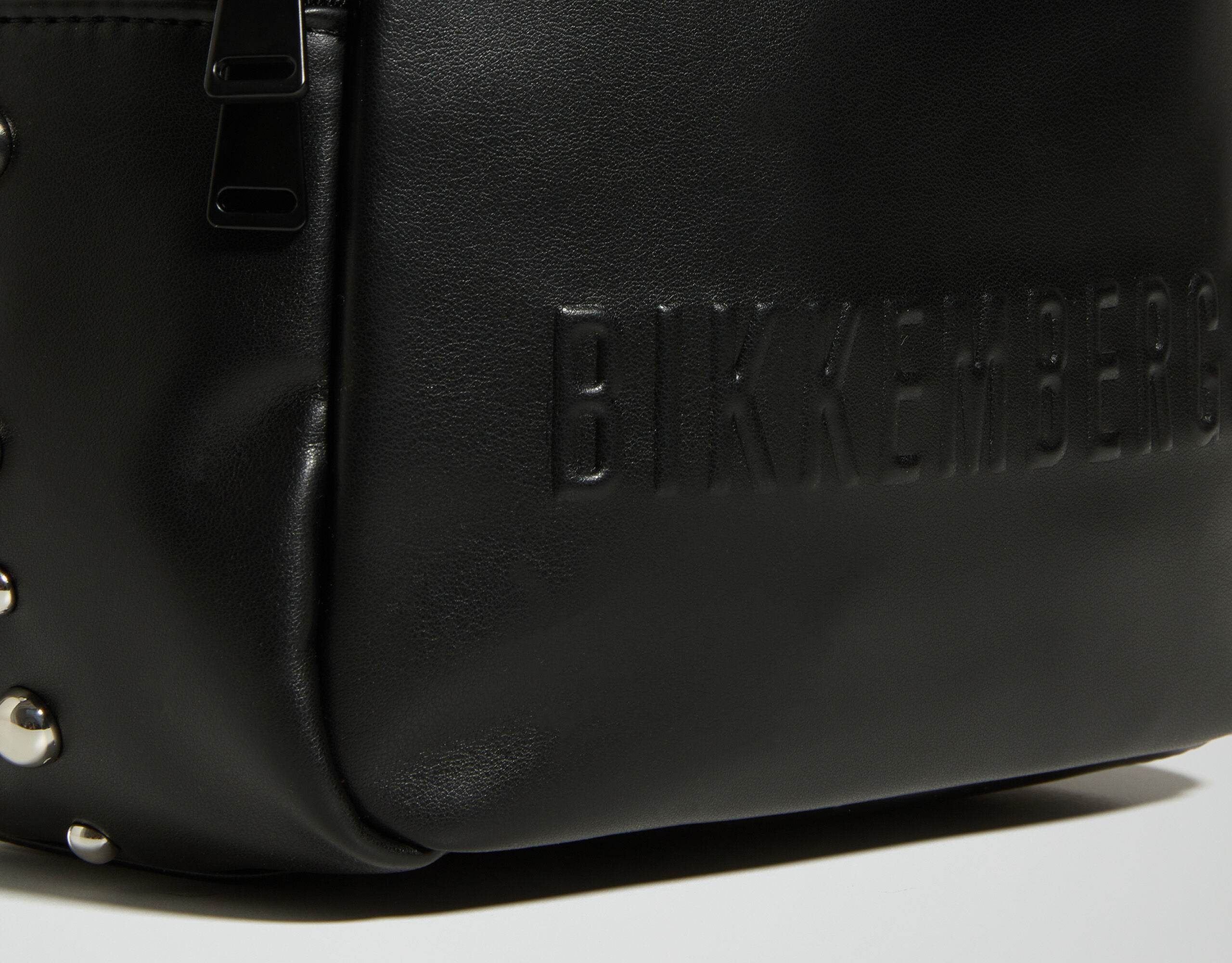 Women's bags: leather handbags, shoulder bags | Bikkembergs