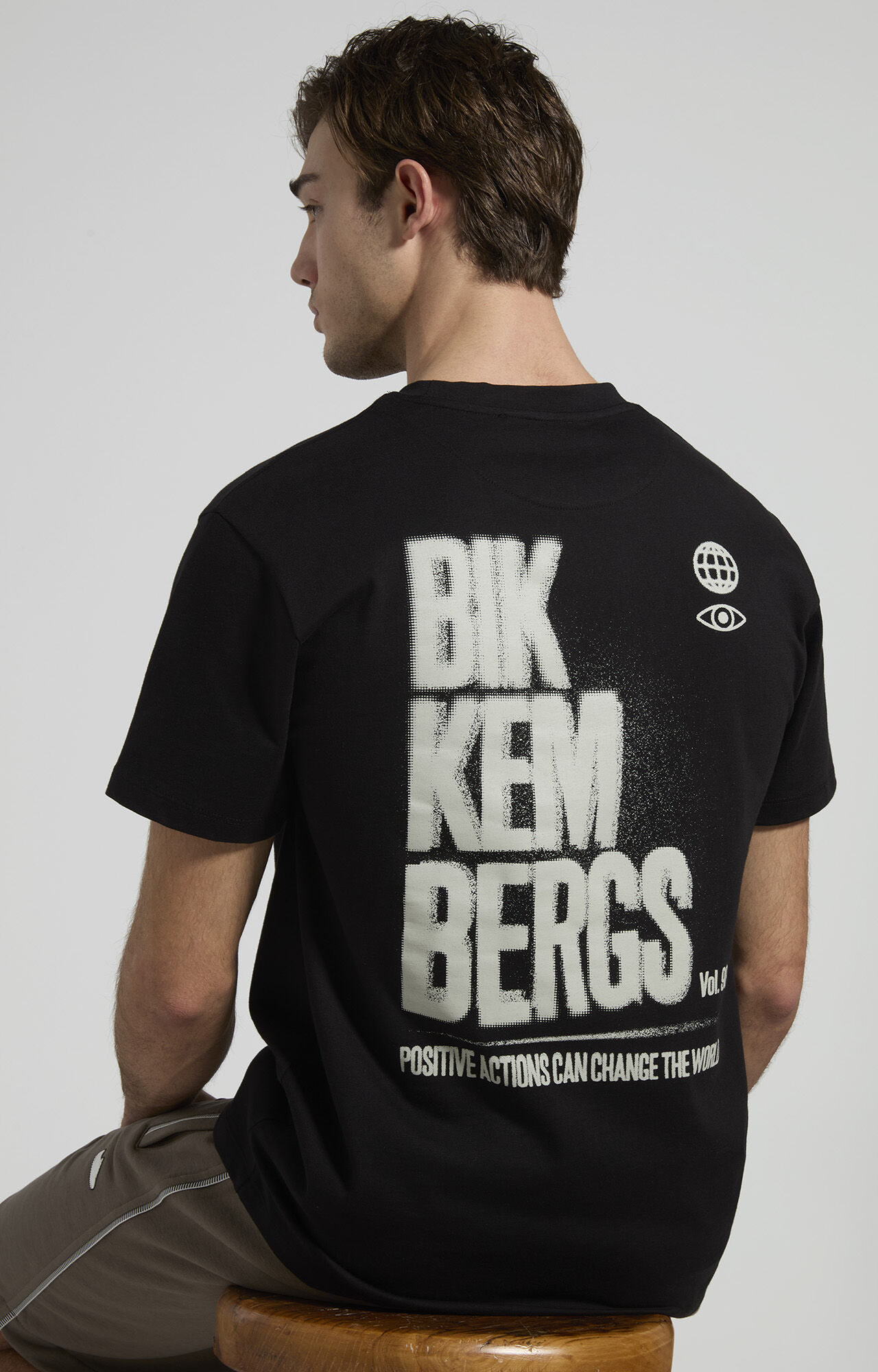 T-shirts for men, short and long sleeves | Bikkembergs