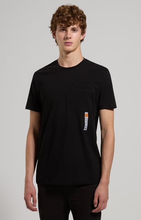 Slim fit men’s T-shirt with chest pocket, BLACK Slim fit men’s T-shirt with chest pocket, BLACK, hi-res-1