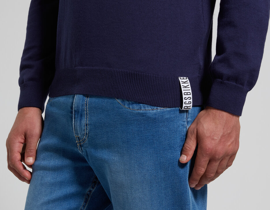 Men's knit pullover with insert panel, BLACK IRIS, hi-res-1